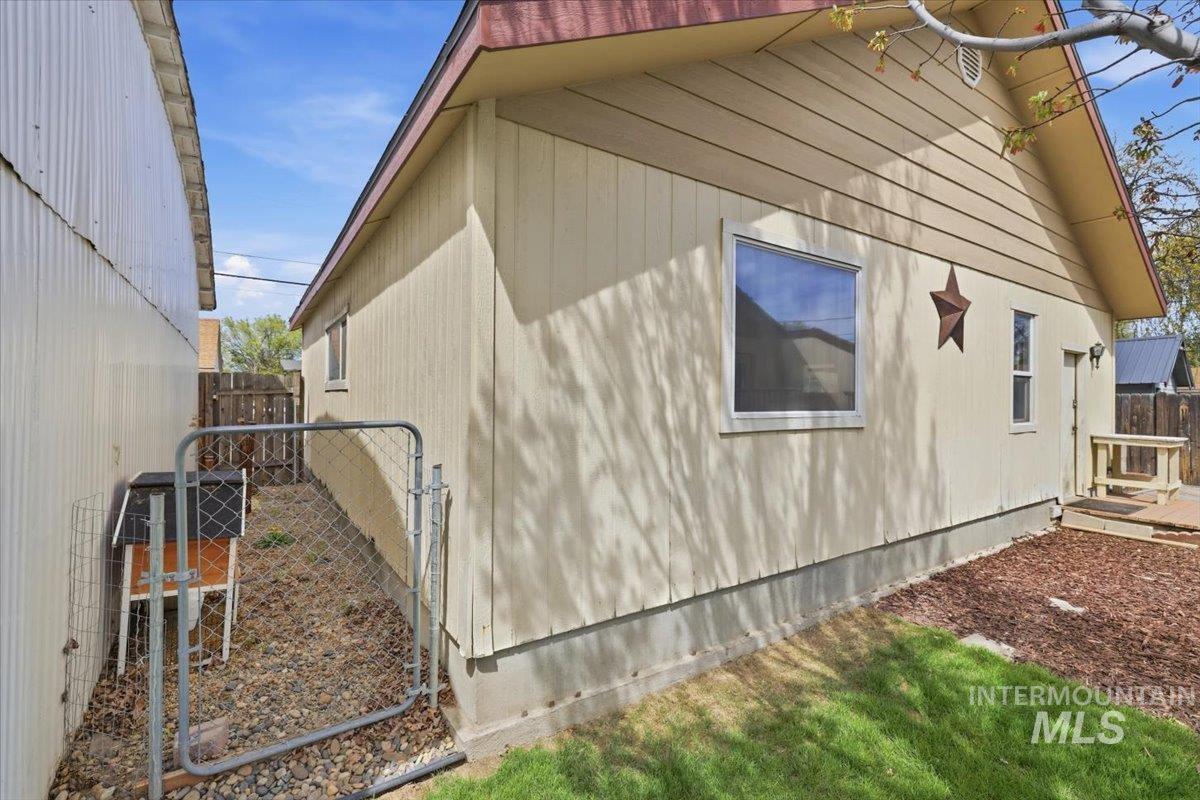 711 7Th Ave, Nampa, Idaho 83651, 4 Bedrooms, 3 Bathrooms, Residential For Sale, Price $420,000, 98981313