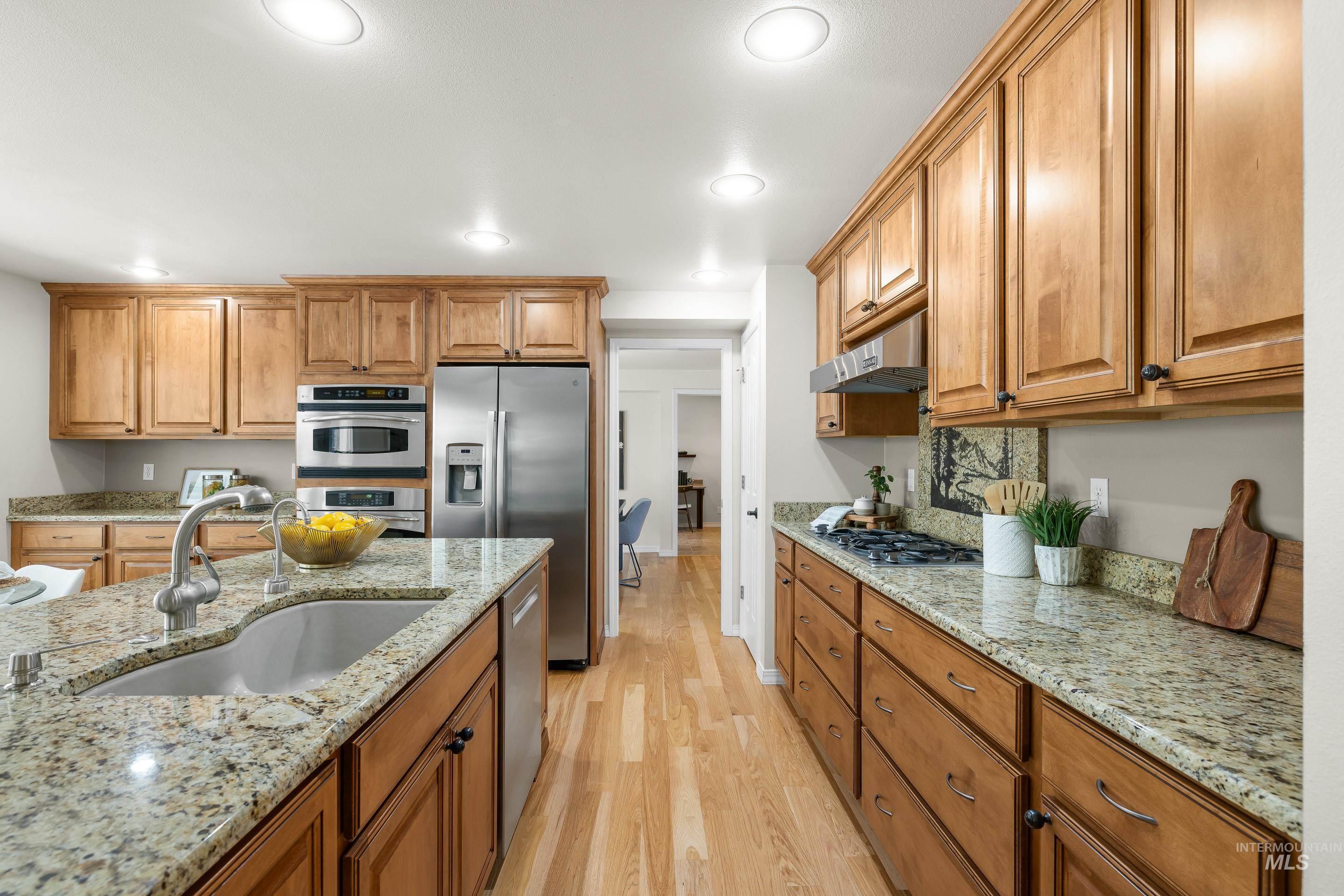 5663 E Gateway Dr, Boise, Idaho 83716, 5 Bedrooms, 3 Bathrooms, Residential For Sale, Price $1,049,000, 98981314