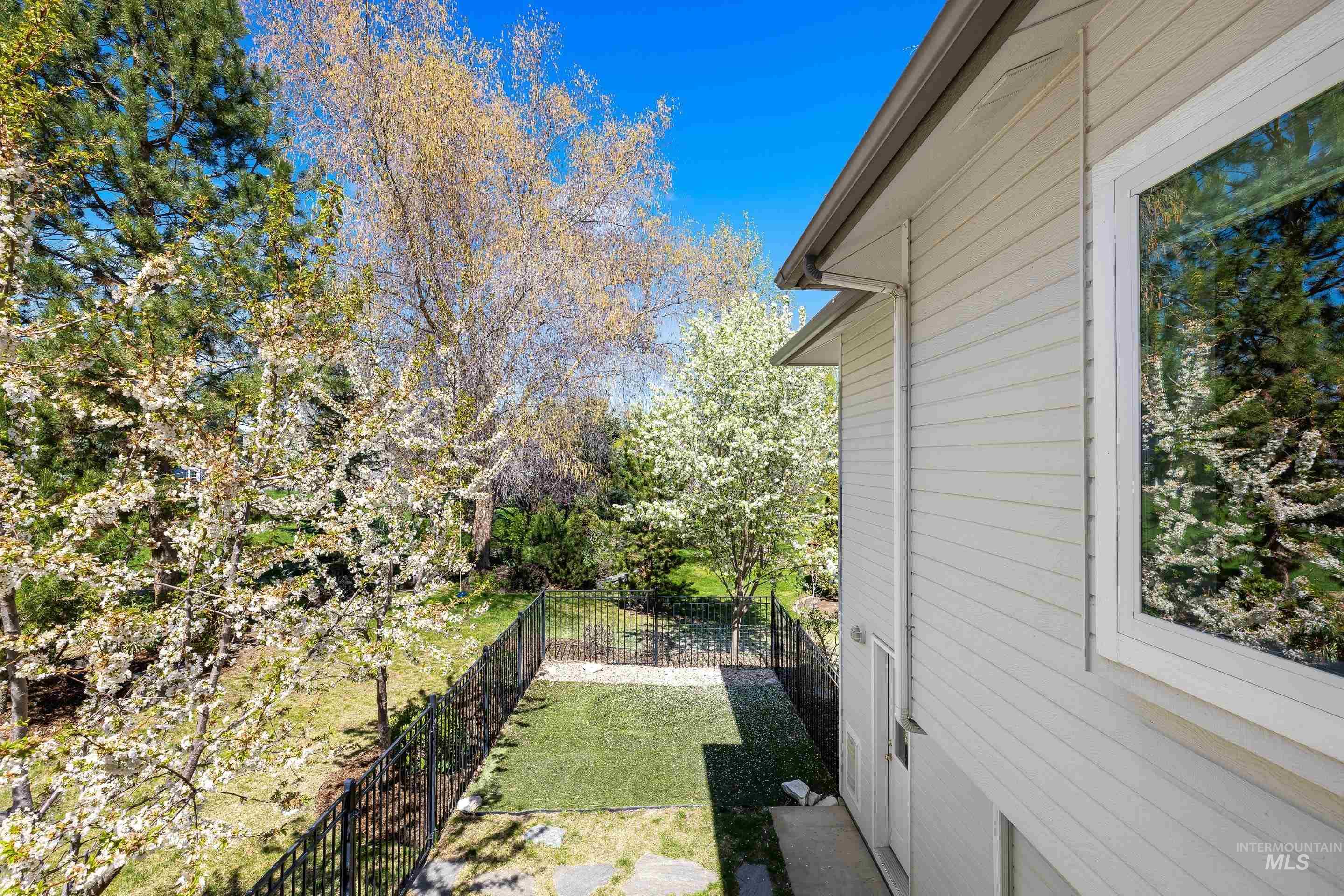 5663 E Gateway Dr, Boise, Idaho 83716, 5 Bedrooms, 3 Bathrooms, Residential For Sale, Price $1,049,000, 98981314