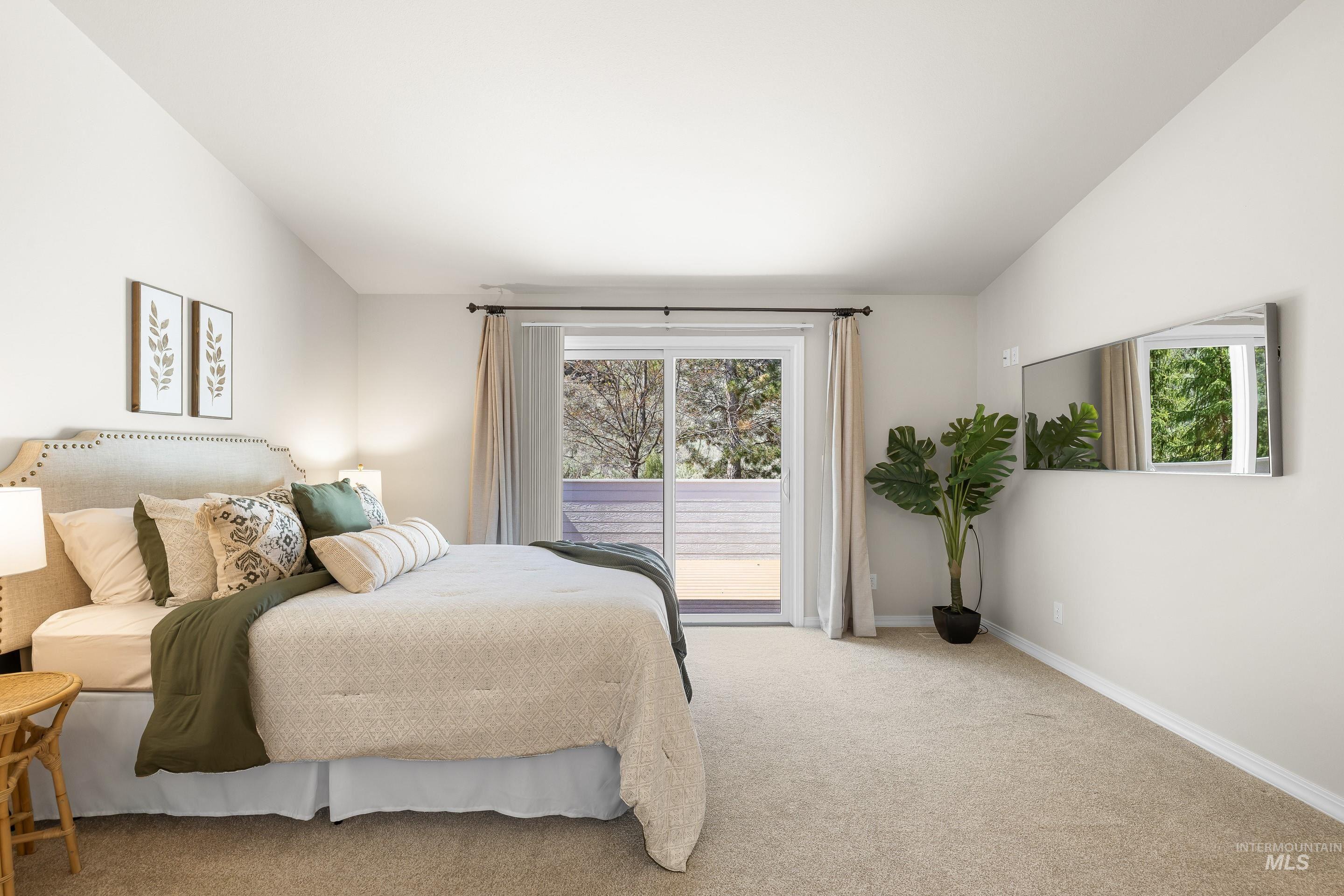 5663 E Gateway Dr, Boise, Idaho 83716, 5 Bedrooms, 3 Bathrooms, Residential For Sale, Price $1,049,000, 98981314