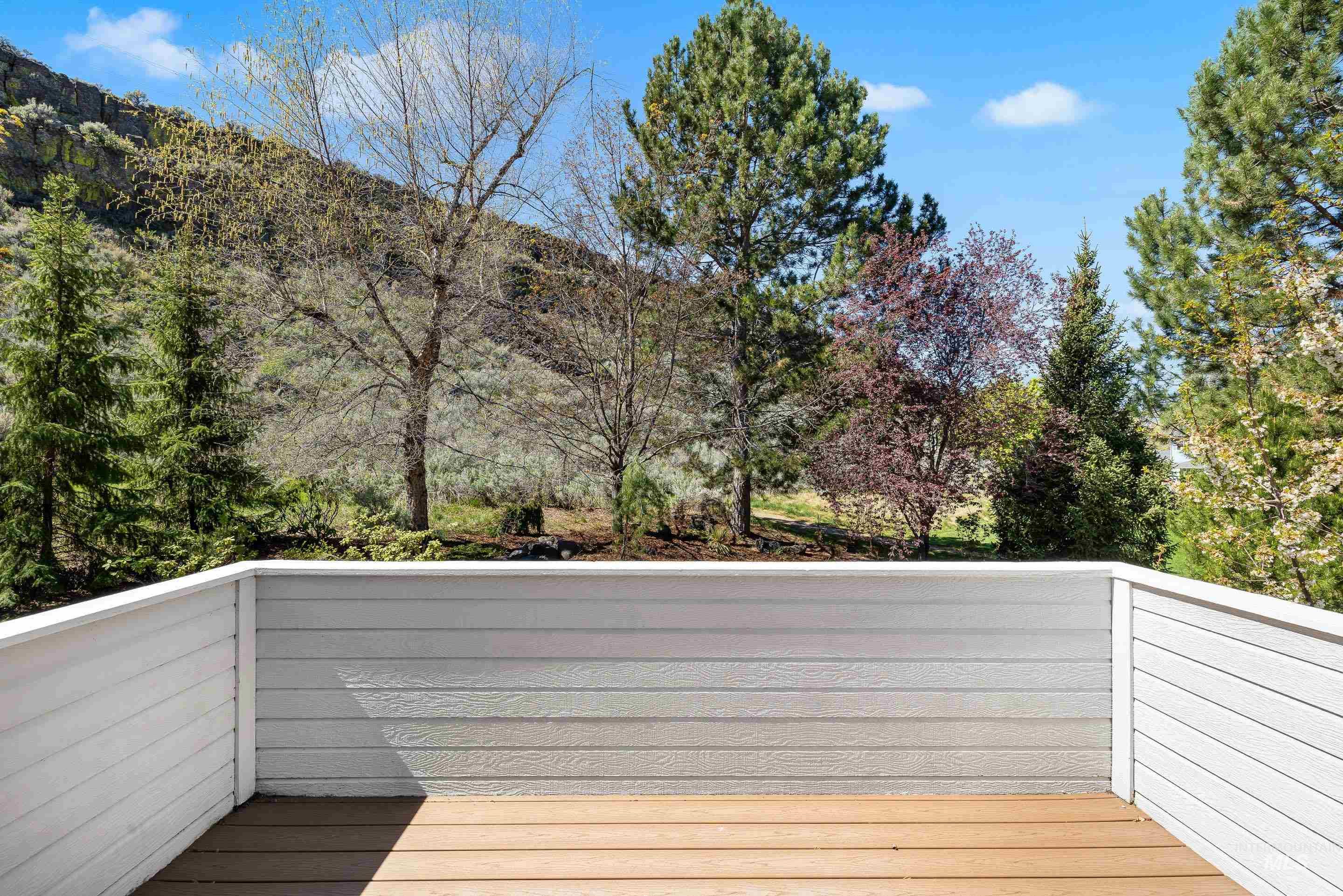 5663 E Gateway Dr, Boise, Idaho 83716, 5 Bedrooms, 3 Bathrooms, Residential For Sale, Price $1,049,000, 98981314