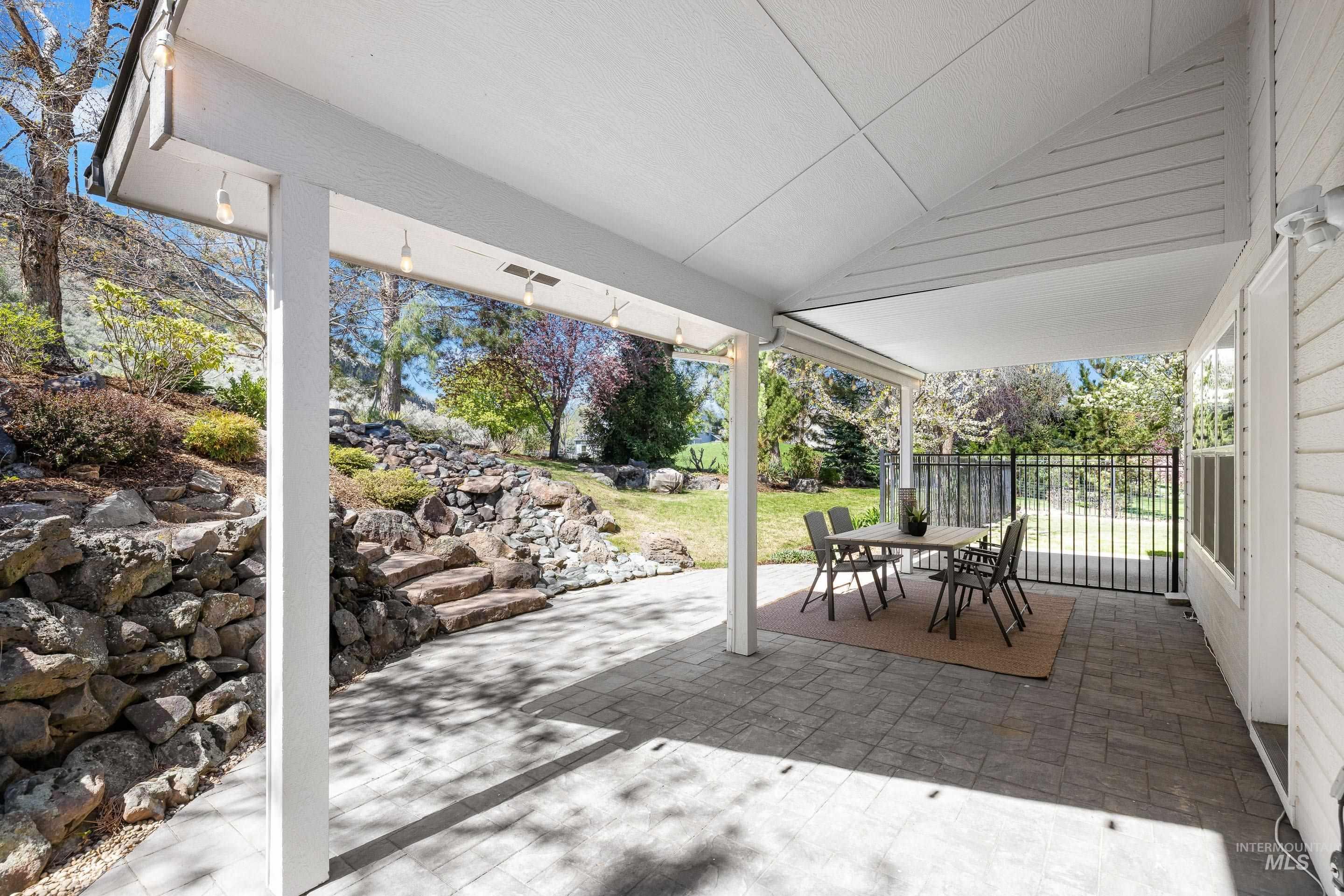 5663 E Gateway Dr, Boise, Idaho 83716, 5 Bedrooms, 3 Bathrooms, Residential For Sale, Price $1,049,000, 98981314