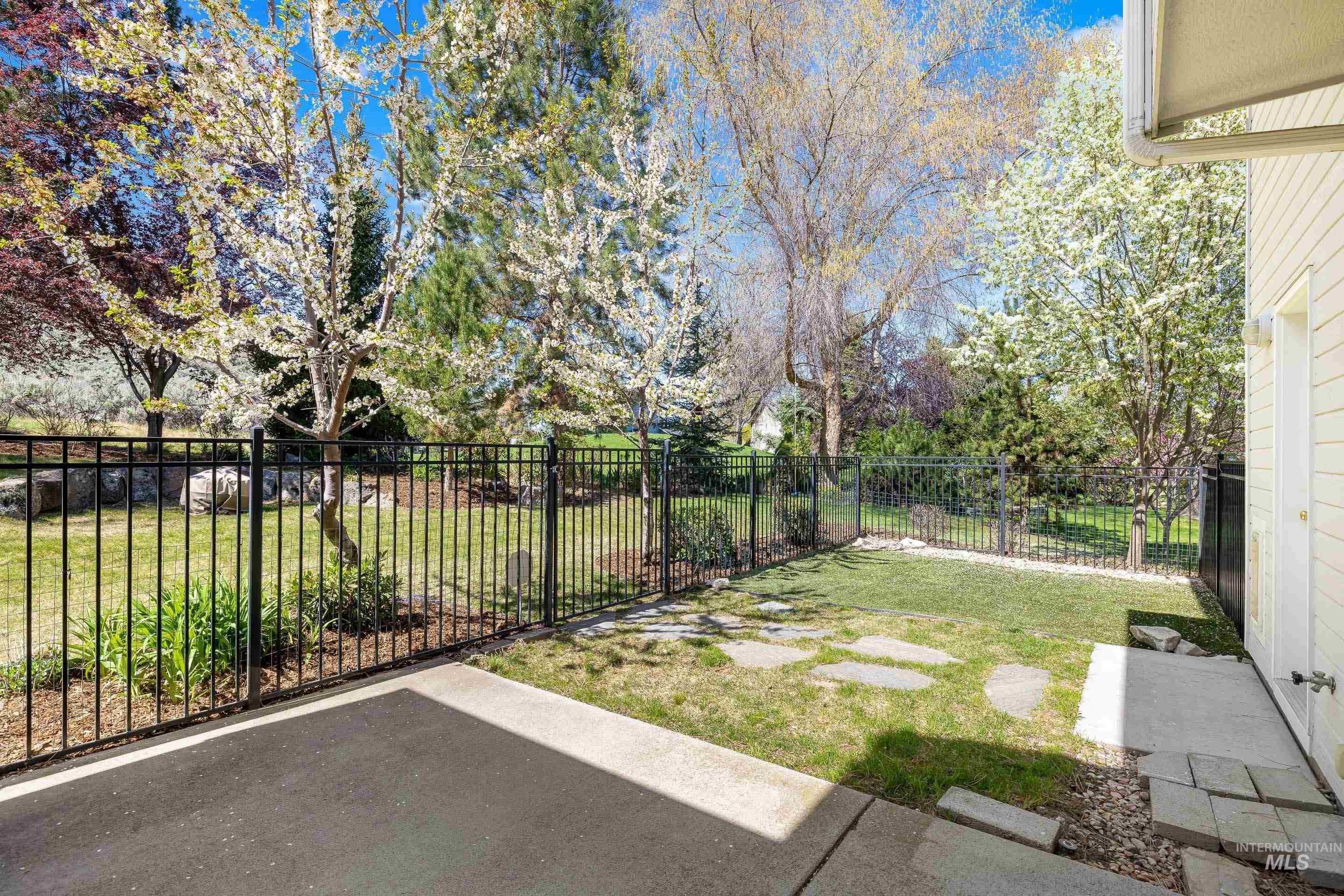 5663 E Gateway Dr, Boise, Idaho 83716, 5 Bedrooms, 3 Bathrooms, Residential For Sale, Price $1,049,000, 98981314