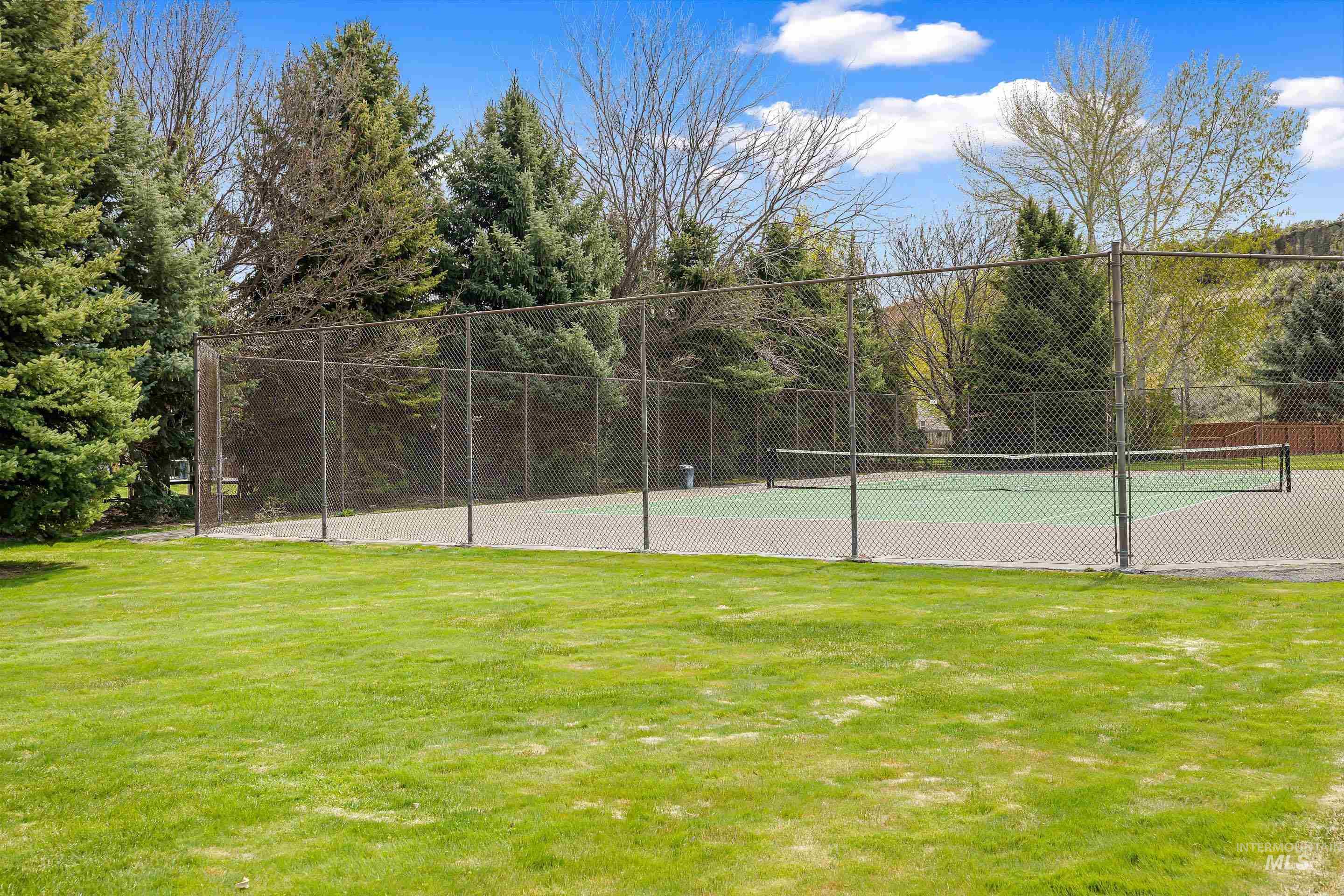 5663 E Gateway Dr, Boise, Idaho 83716, 5 Bedrooms, 3 Bathrooms, Residential For Sale, Price $1,049,000, 98981314