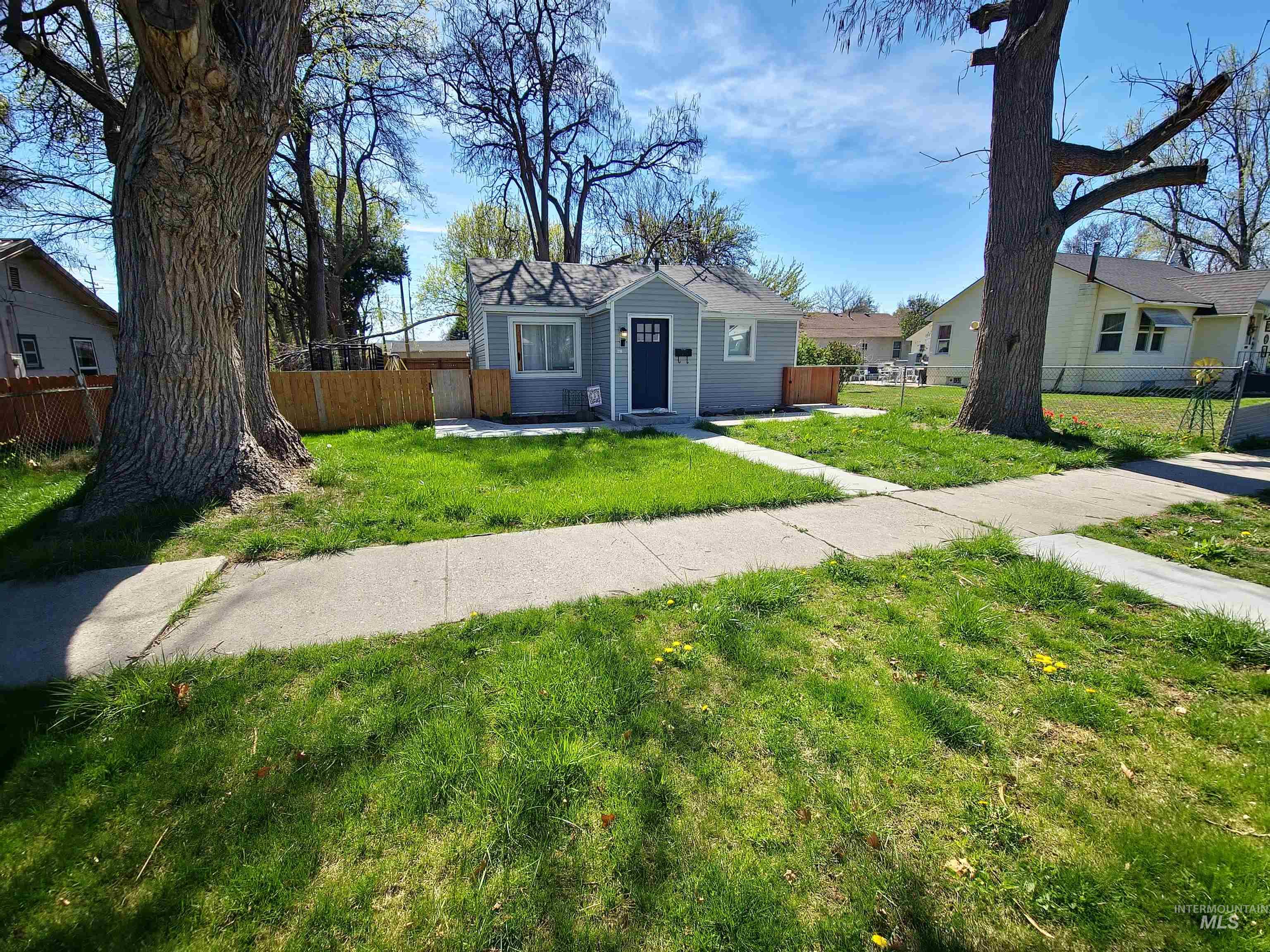 316 S 21st Ave, Nampa, Idaho 83651, 2 Bedrooms, 1 Bathroom, Residential For Sale, Price $310,000, 98981316