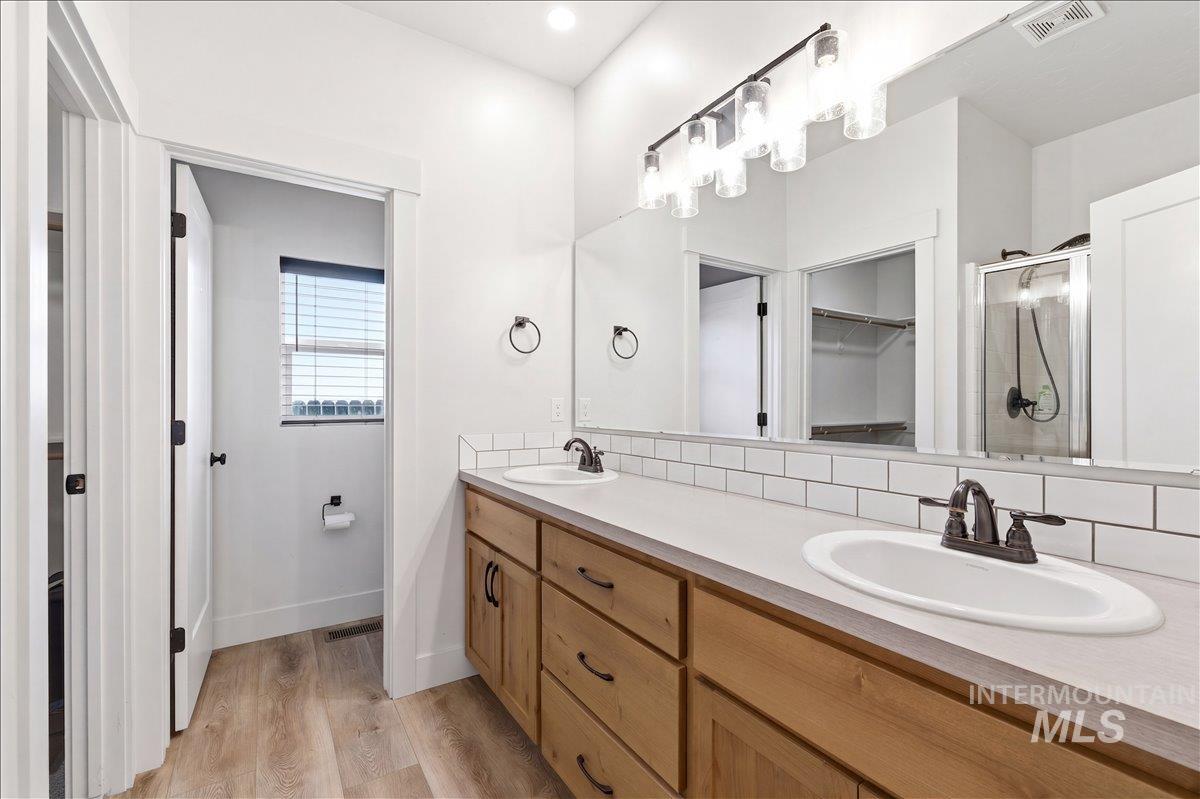 9719 W Sunflower Ln, Boise, Idaho 83704, 3 Bedrooms, 2 Bathrooms, Residential For Sale, Price $549,000, 98981318