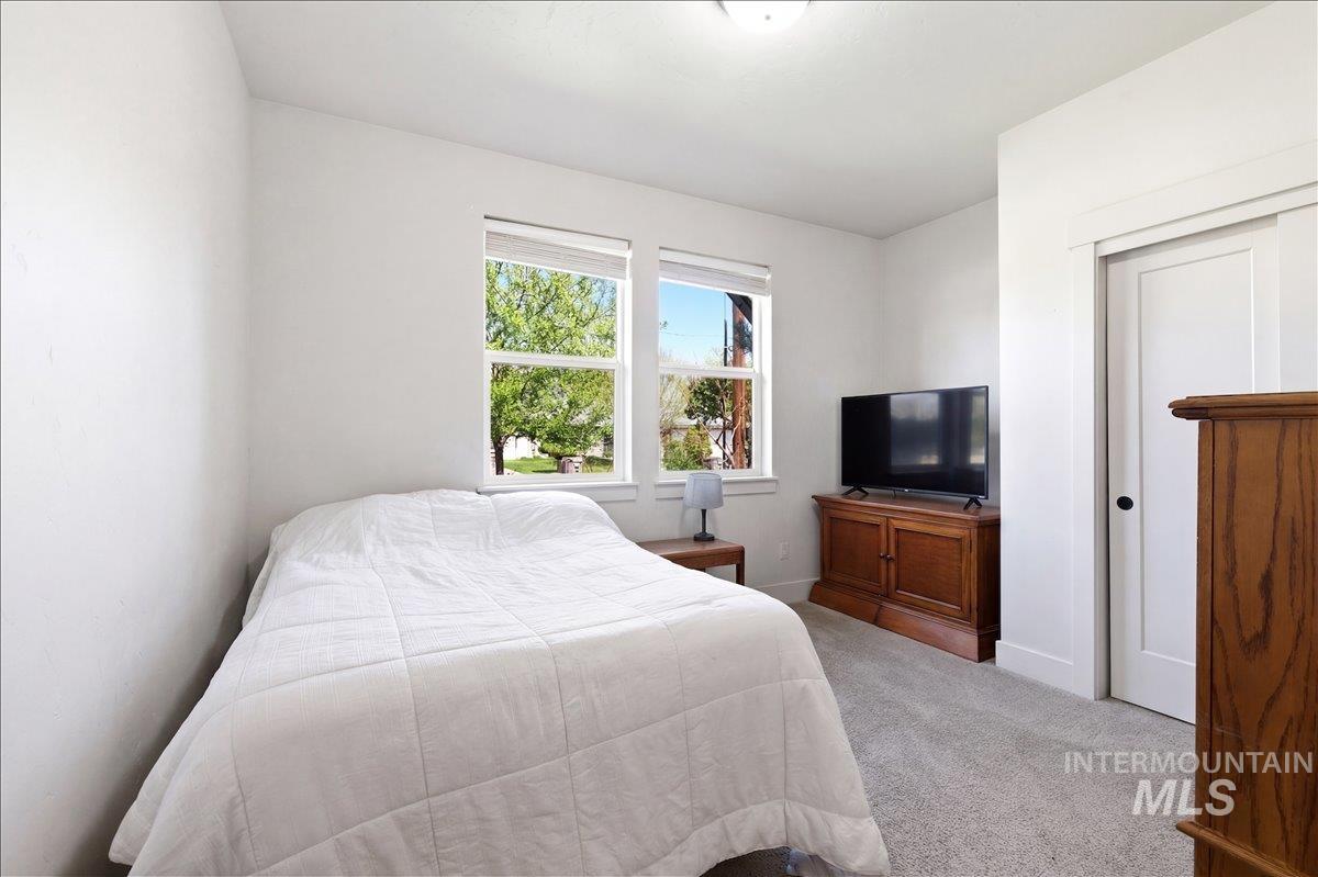 9719 W Sunflower Ln, Boise, Idaho 83704, 3 Bedrooms, 2 Bathrooms, Residential For Sale, Price $549,000, 98981318