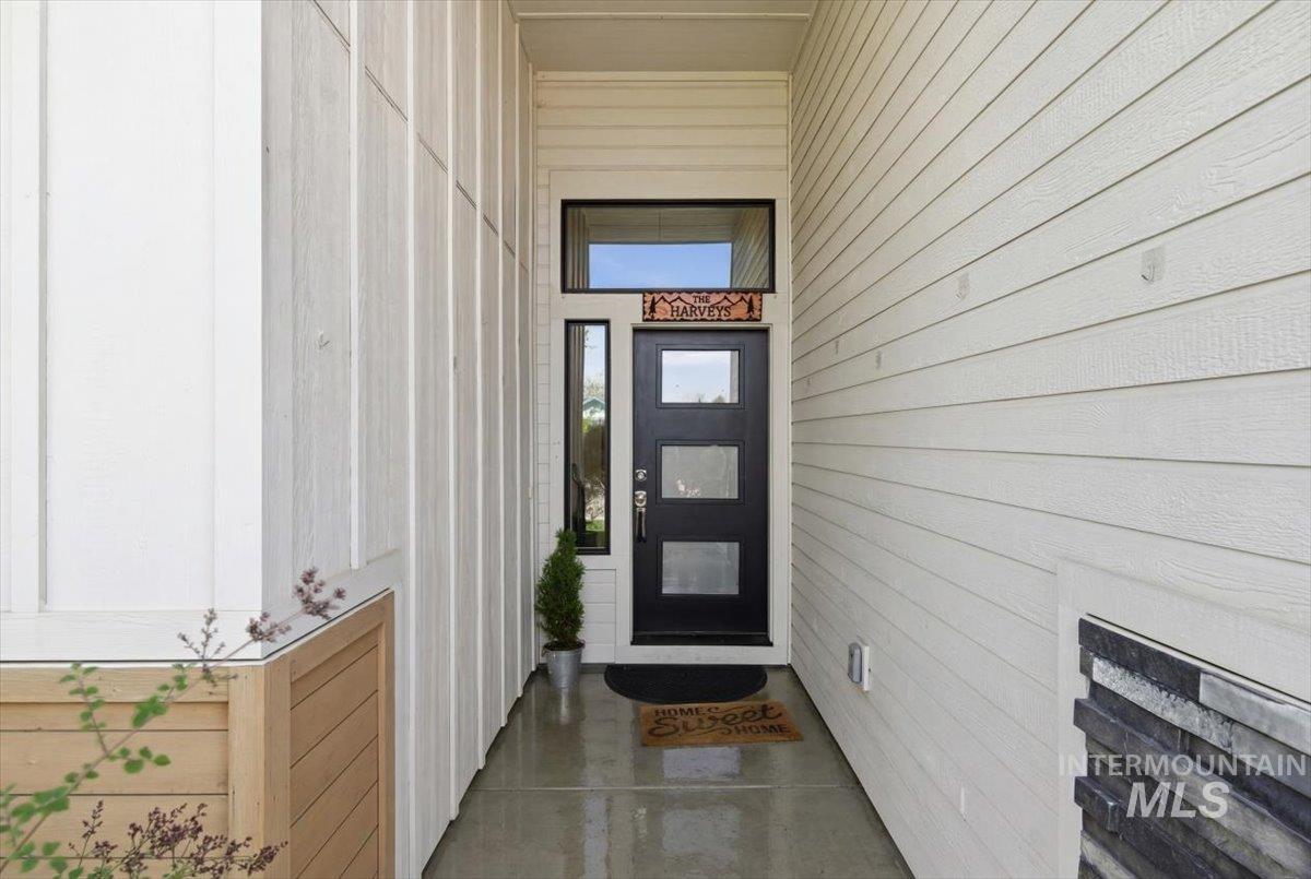 9719 W Sunflower Ln, Boise, Idaho 83704, 3 Bedrooms, 2 Bathrooms, Residential For Sale, Price $549,000, 98981318