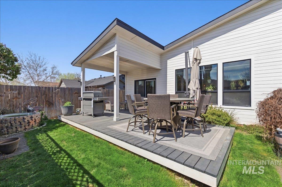 9719 W Sunflower Ln, Boise, Idaho 83704, 3 Bedrooms, 2 Bathrooms, Residential For Sale, Price $549,000, 98981318