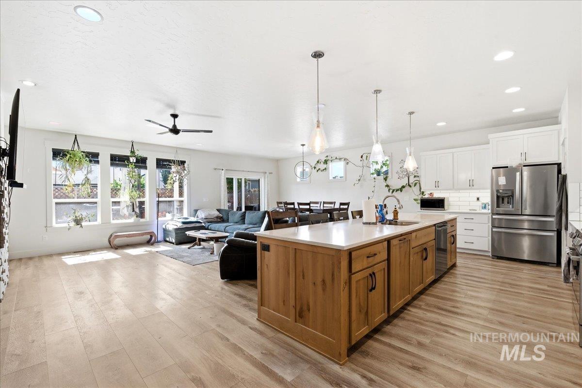 9719 W Sunflower Ln, Boise, Idaho 83704, 3 Bedrooms, 2 Bathrooms, Residential For Sale, Price $549,000, 98981318