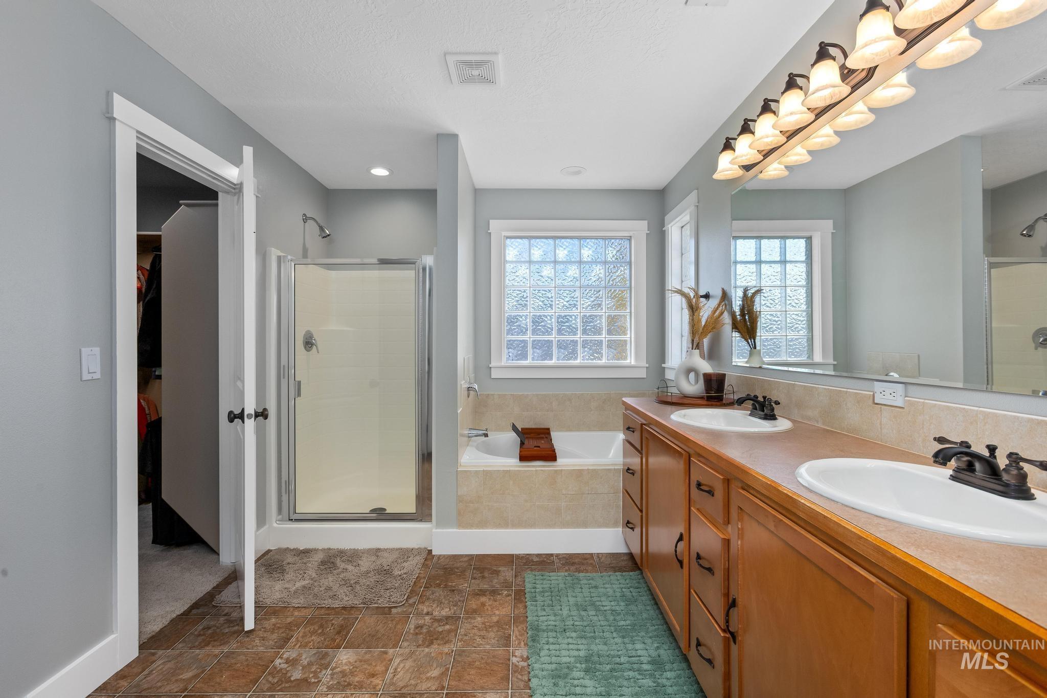 11040 W Springgold Dr, Boise, Idaho 83709, 4 Bedrooms, 2.5 Bathrooms, Residential For Sale, Price $544,900, 98981319