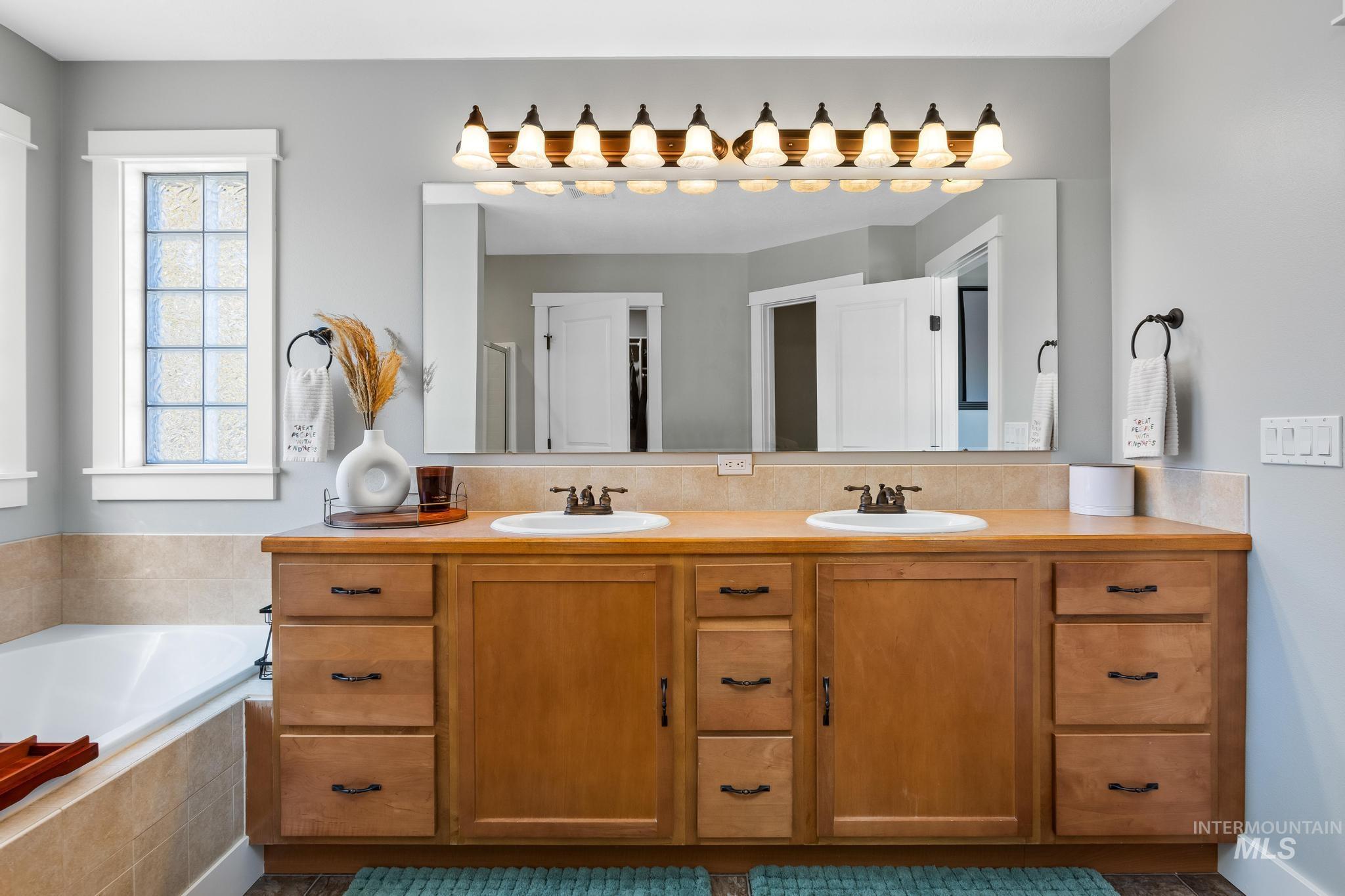 11040 W Springgold Dr, Boise, Idaho 83709, 4 Bedrooms, 2.5 Bathrooms, Residential For Sale, Price $544,900, 98981319