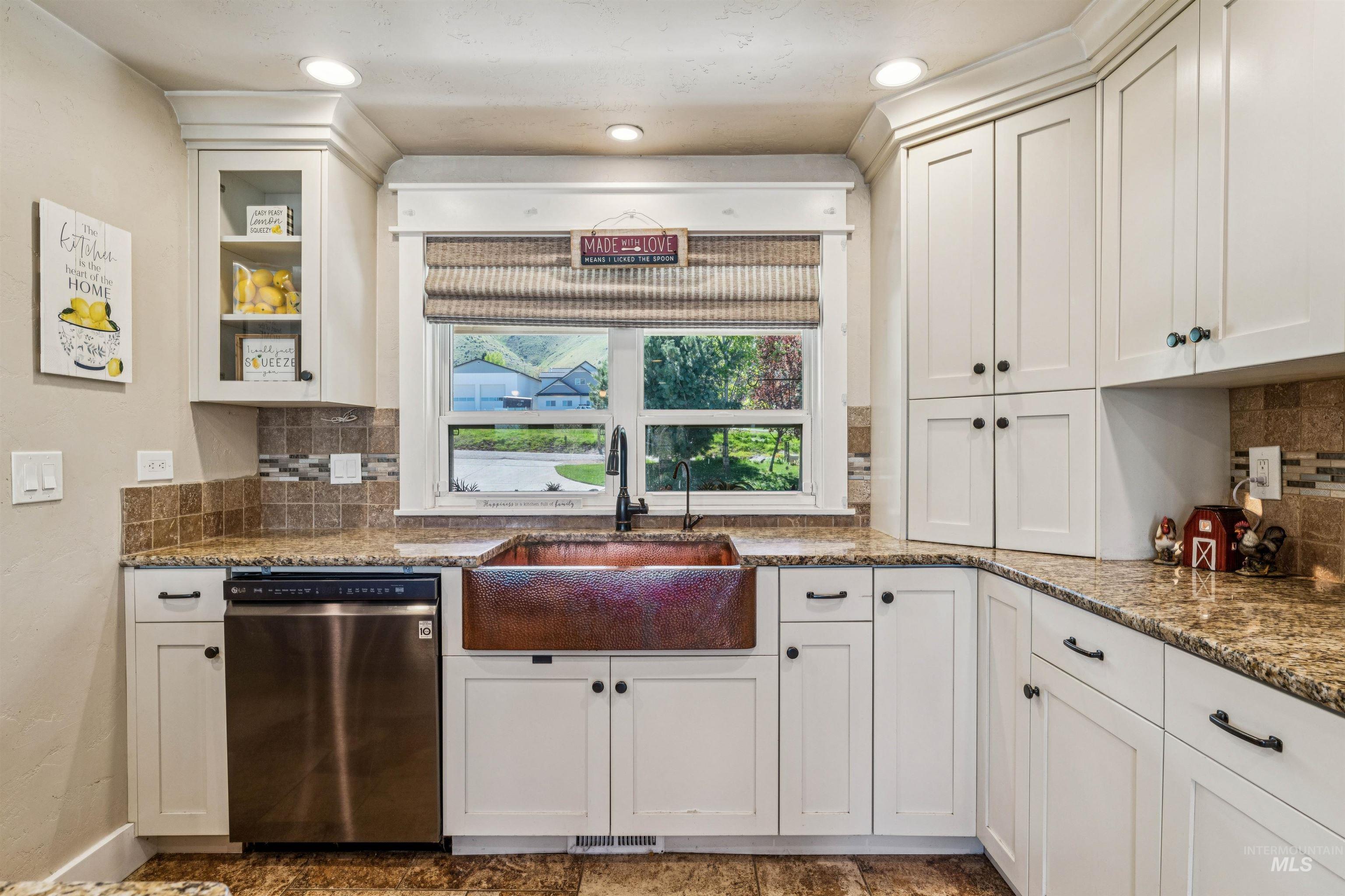 1050 W South Slope Rd., Emmett, Idaho 83617, 5 Bedrooms, 3 Bathrooms, Residential For Sale, Price $1,299,900, 98981320