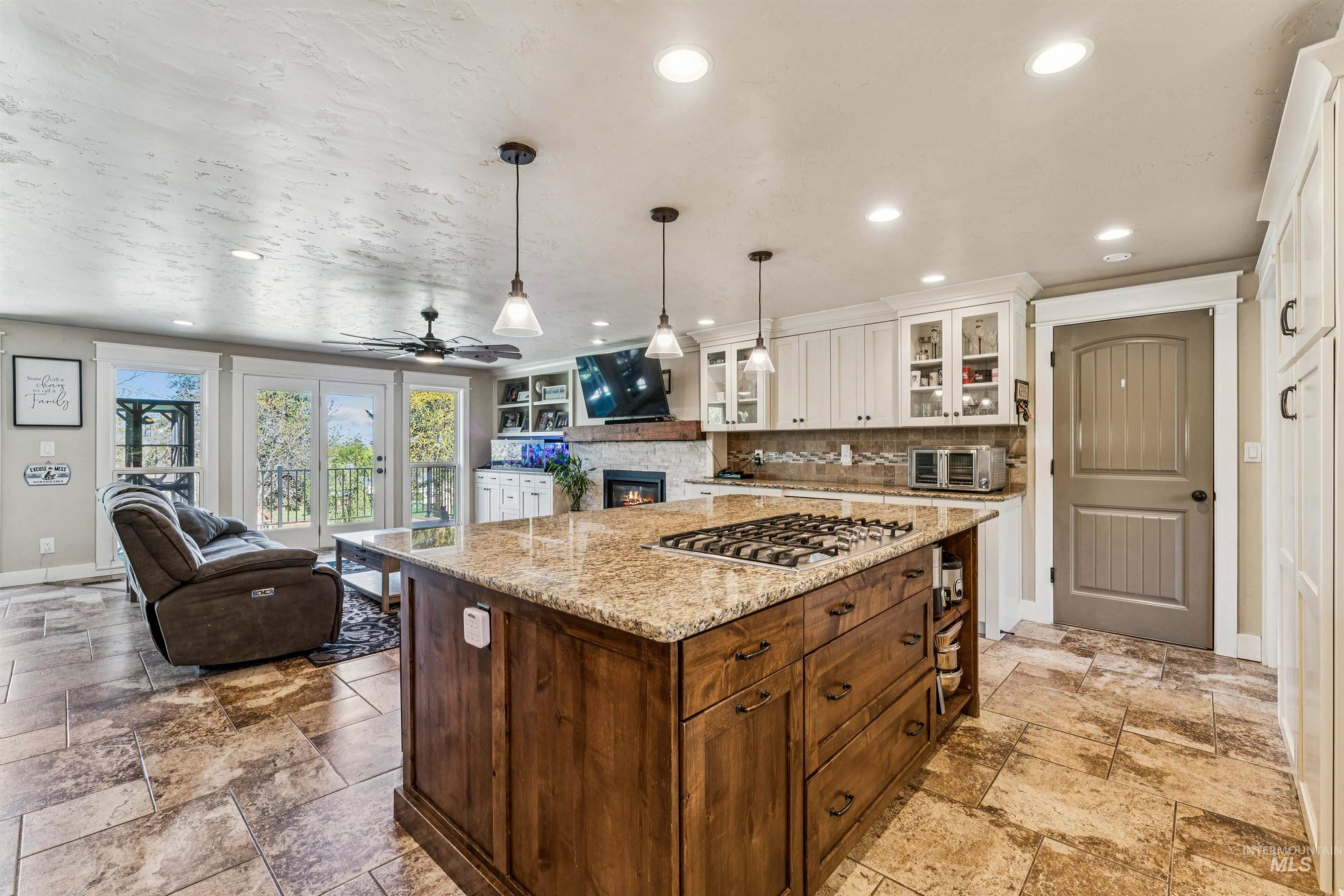 1050 W South Slope Rd., Emmett, Idaho 83617, 5 Bedrooms, 3 Bathrooms, Residential For Sale, Price $1,299,900, 98981320