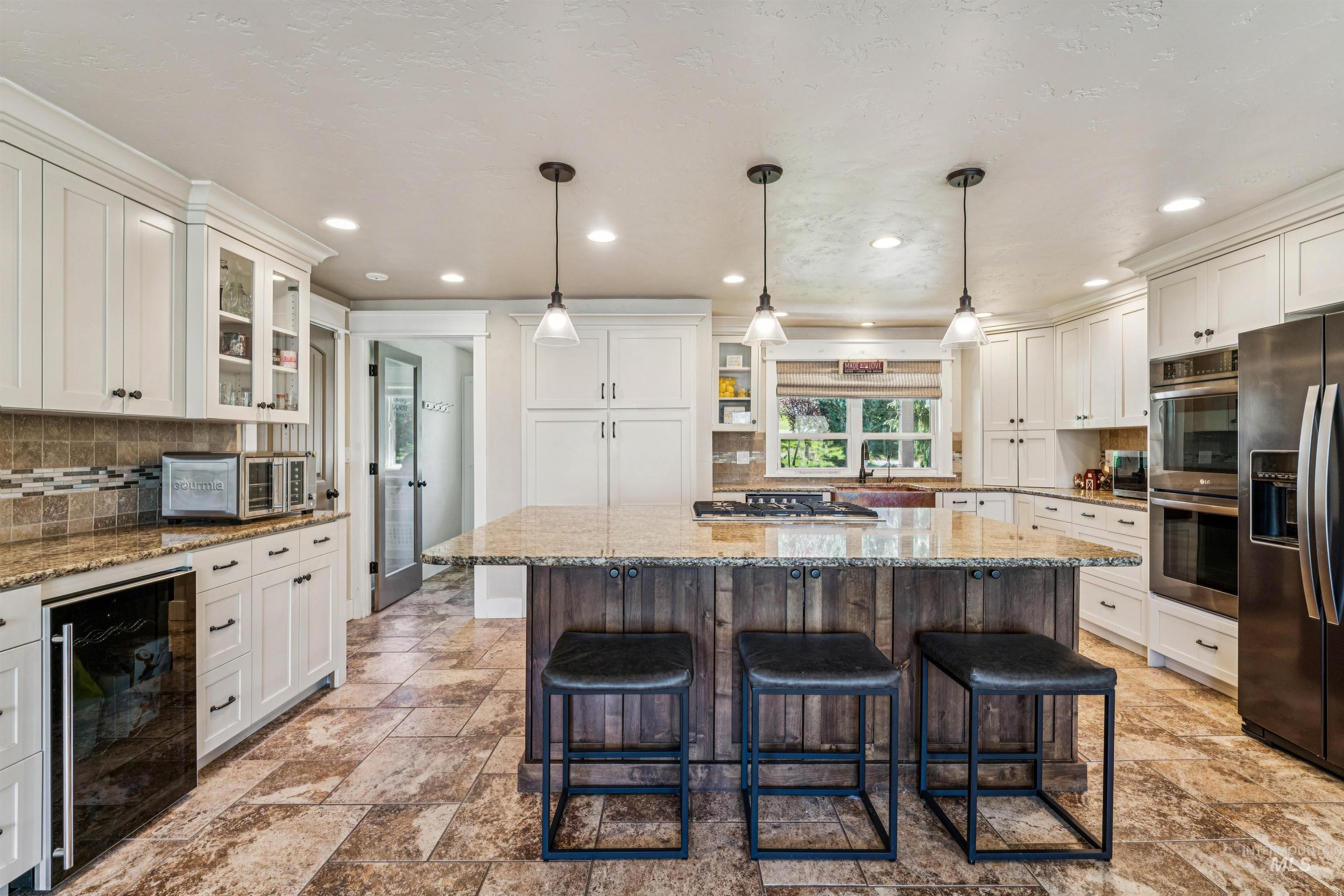 1050 W South Slope Rd., Emmett, Idaho 83617, 5 Bedrooms, 3 Bathrooms, Residential For Sale, Price $1,299,900, 98981320