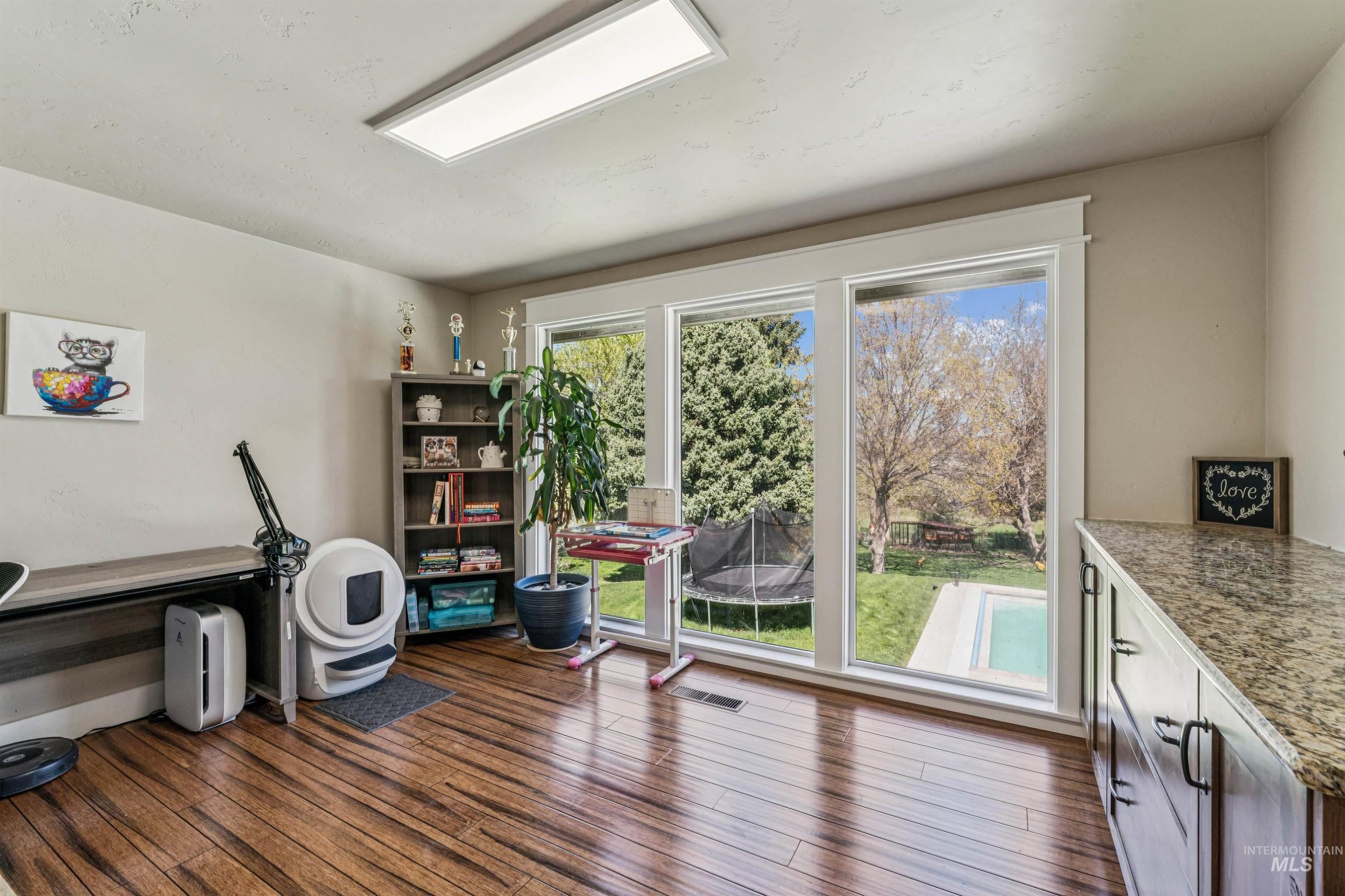 1050 W South Slope Rd., Emmett, Idaho 83617, 5 Bedrooms, 3 Bathrooms, Residential For Sale, Price $1,299,900, 98981320