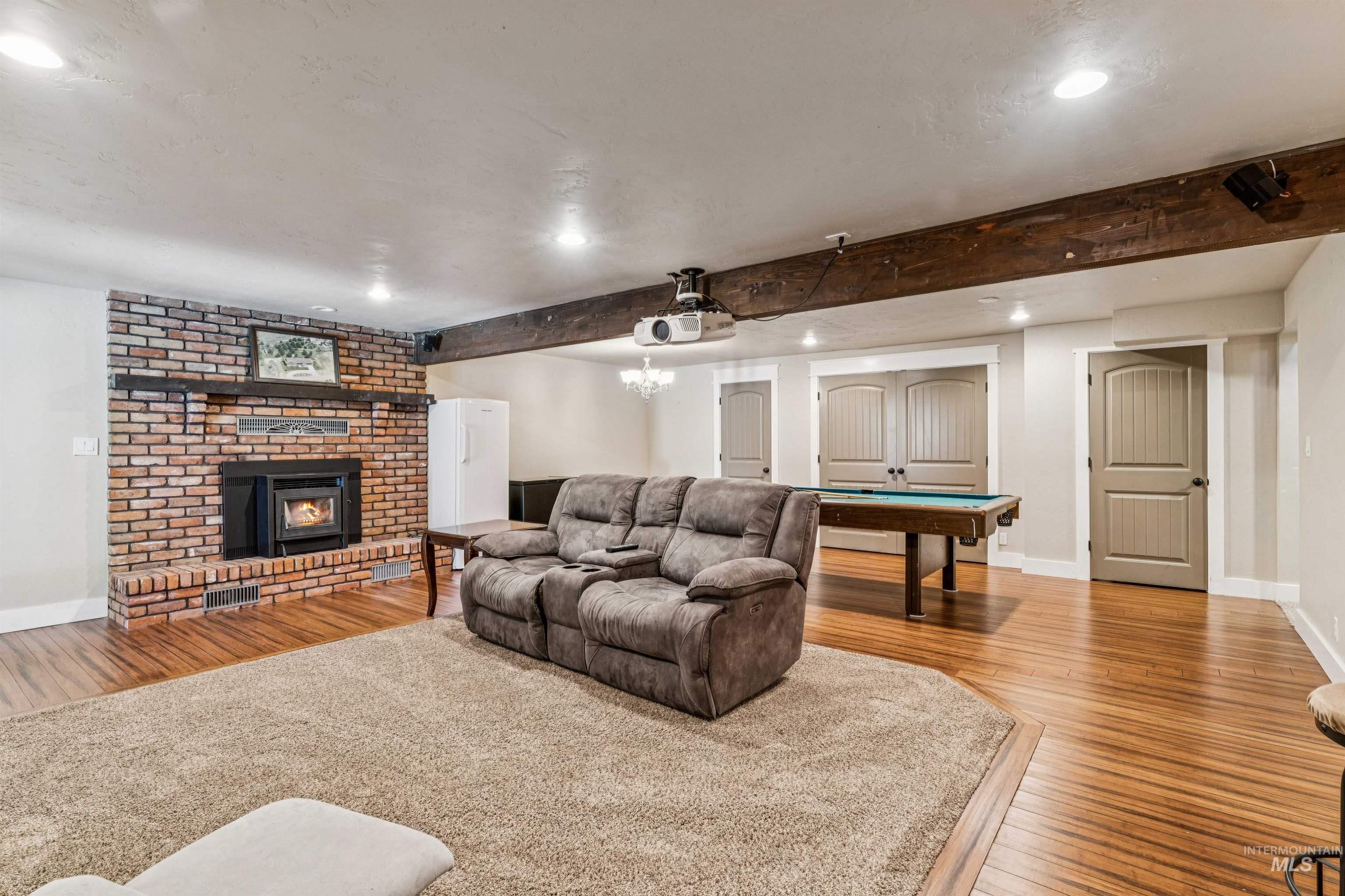 1050 W South Slope Rd., Emmett, Idaho 83617, 5 Bedrooms, 3 Bathrooms, Residential For Sale, Price $1,299,900, 98981320