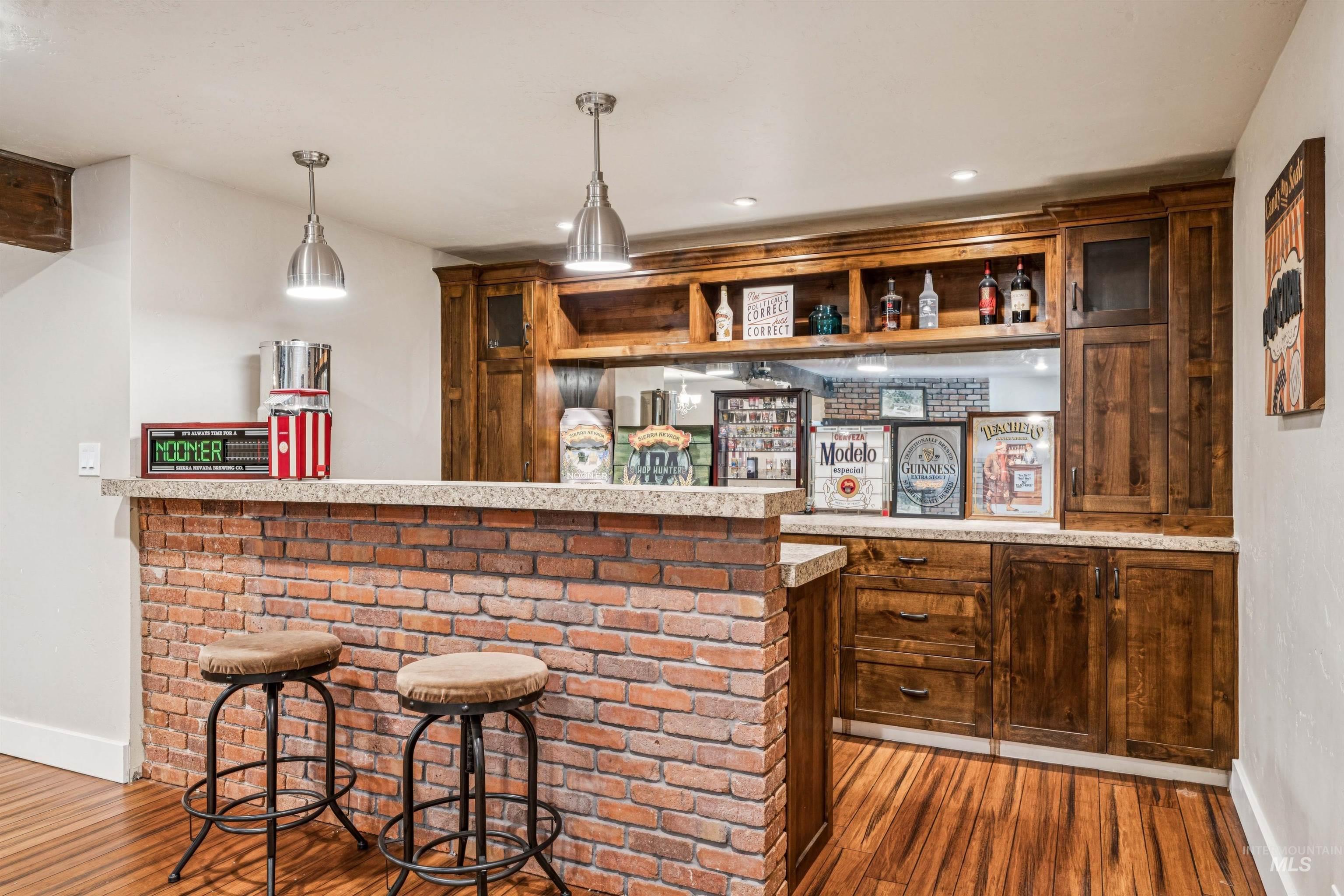 1050 W South Slope Rd., Emmett, Idaho 83617, 5 Bedrooms, 3 Bathrooms, Residential For Sale, Price $1,299,900, 98981320