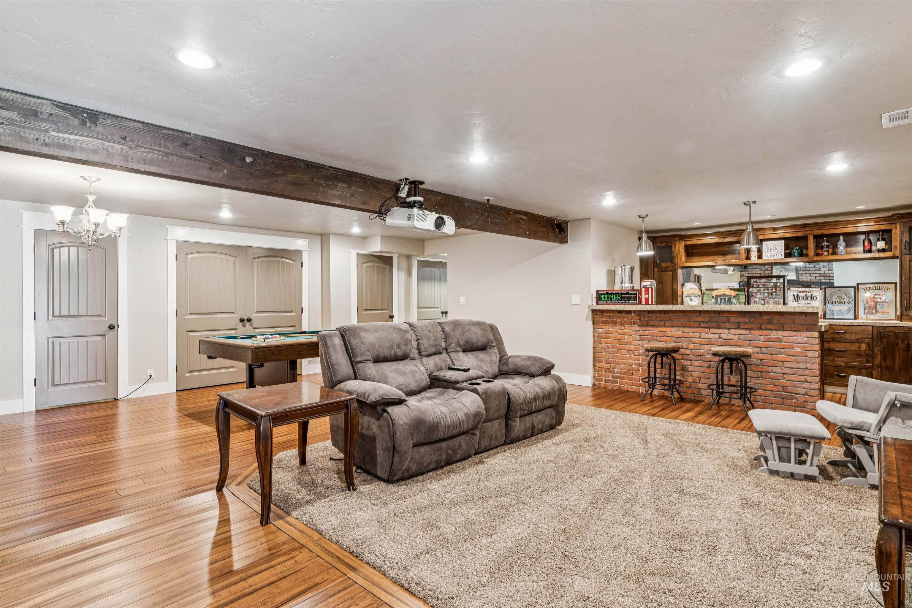 1050 W South Slope Rd., Emmett, Idaho 83617, 5 Bedrooms, 3 Bathrooms, Residential For Sale, Price $1,299,900, 98981320