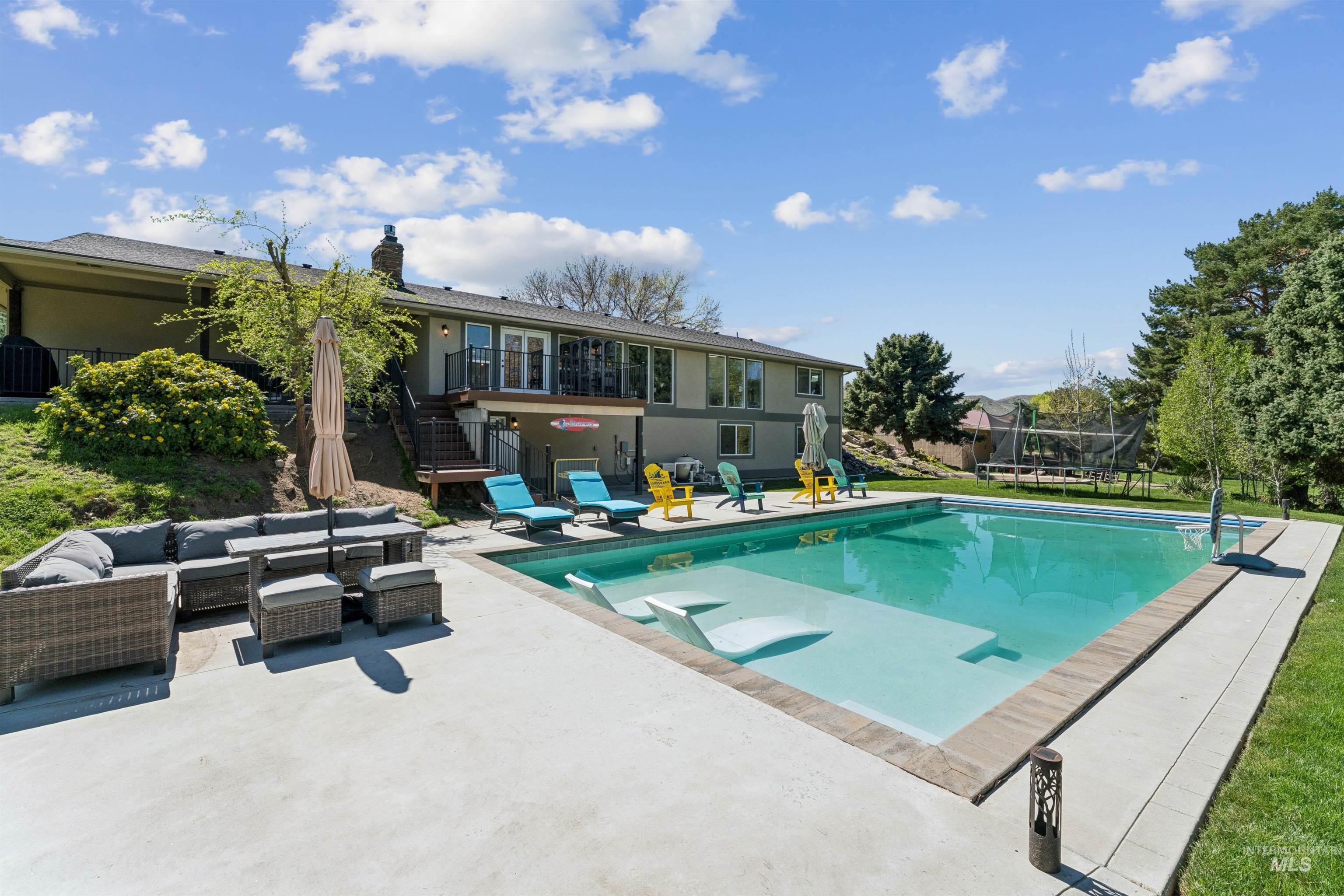 1050 W South Slope Rd., Emmett, Idaho 83617, 5 Bedrooms, 3 Bathrooms, Residential For Sale, Price $1,299,900, 98981320