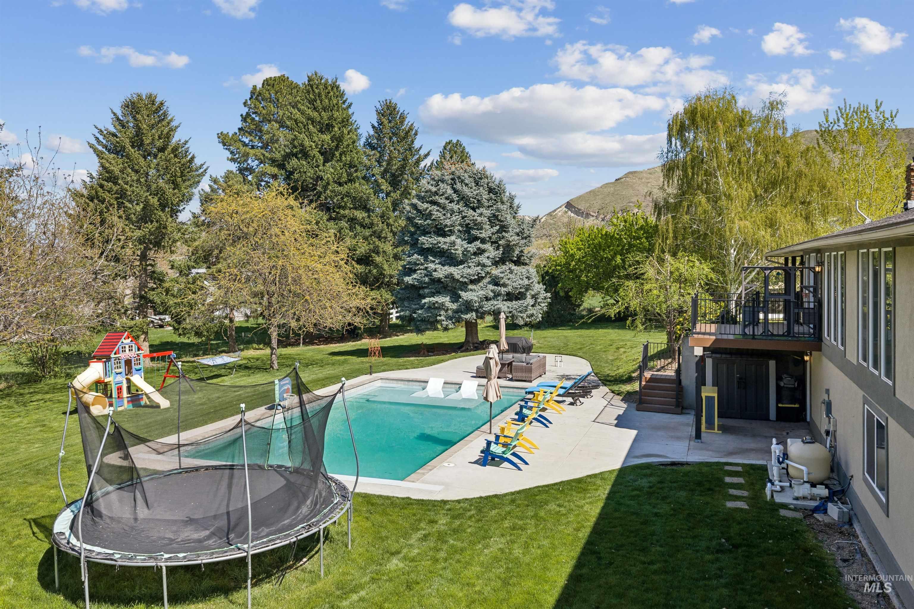 1050 W South Slope Rd., Emmett, Idaho 83617, 5 Bedrooms, 3 Bathrooms, Residential For Sale, Price $1,299,900, 98981320