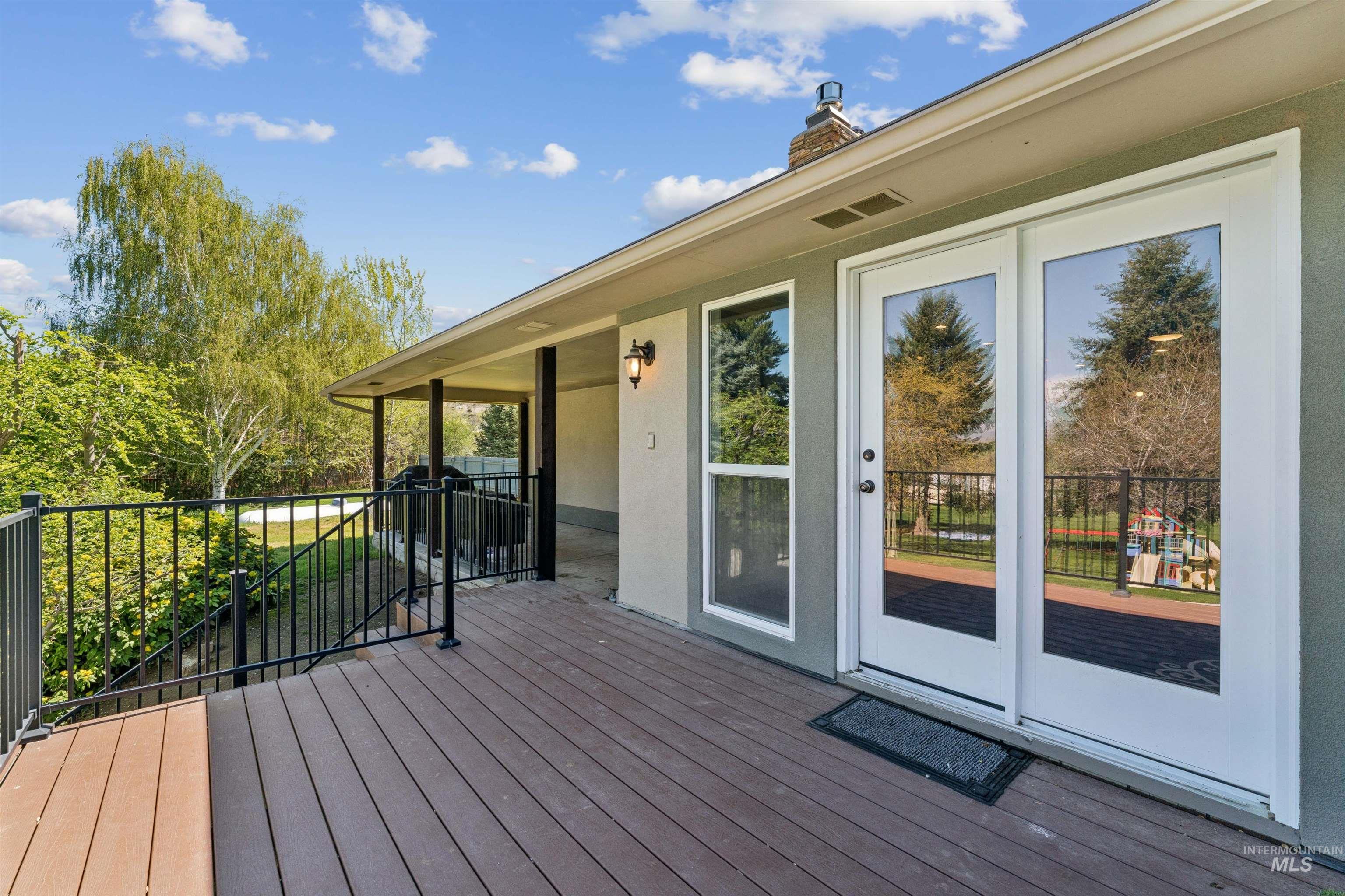 1050 W South Slope Rd., Emmett, Idaho 83617, 5 Bedrooms, 3 Bathrooms, Residential For Sale, Price $1,299,900, 98981320