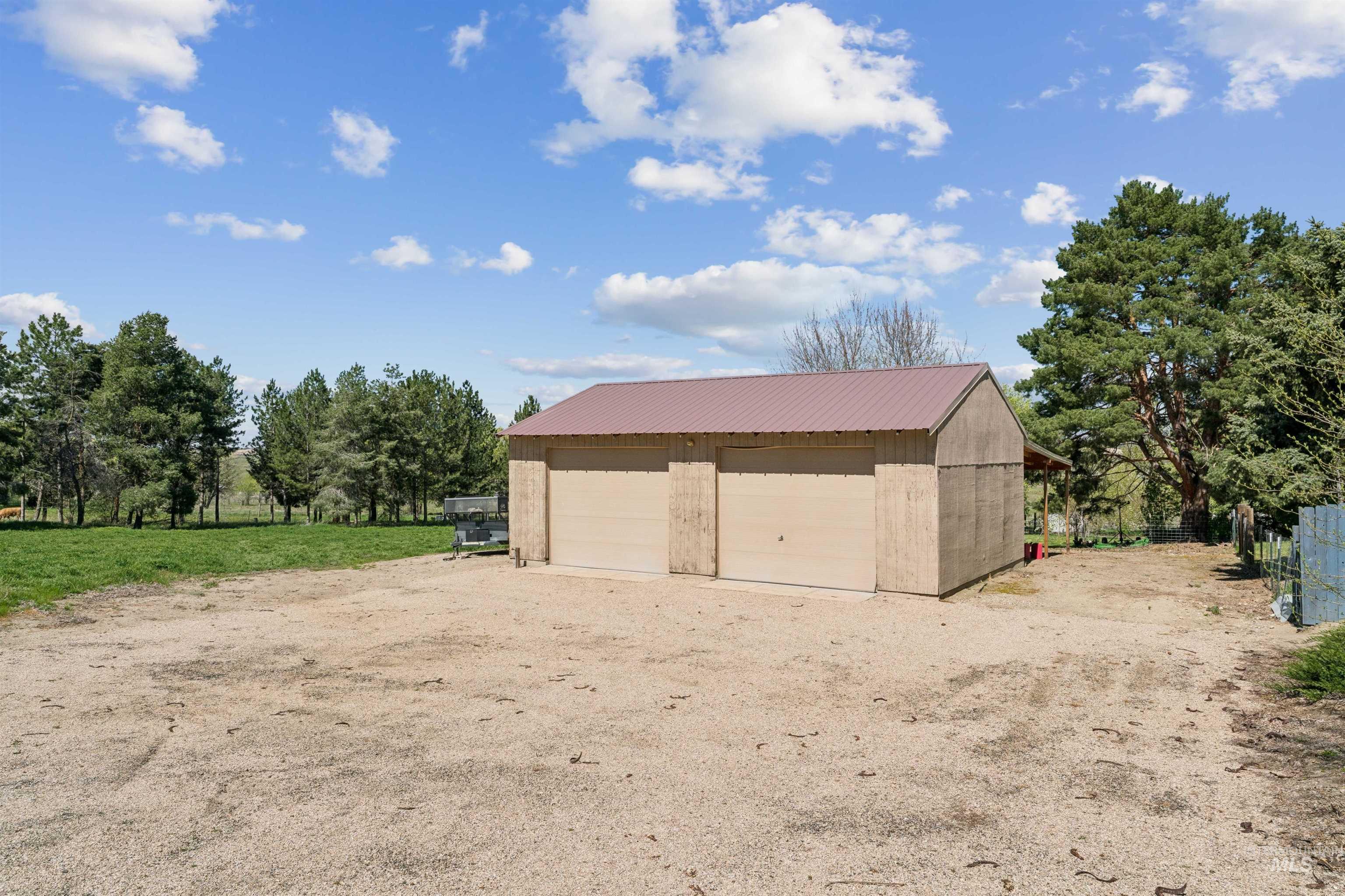 1050 W South Slope Rd., Emmett, Idaho 83617, 5 Bedrooms, 3 Bathrooms, Residential For Sale, Price $1,299,900, 98981320