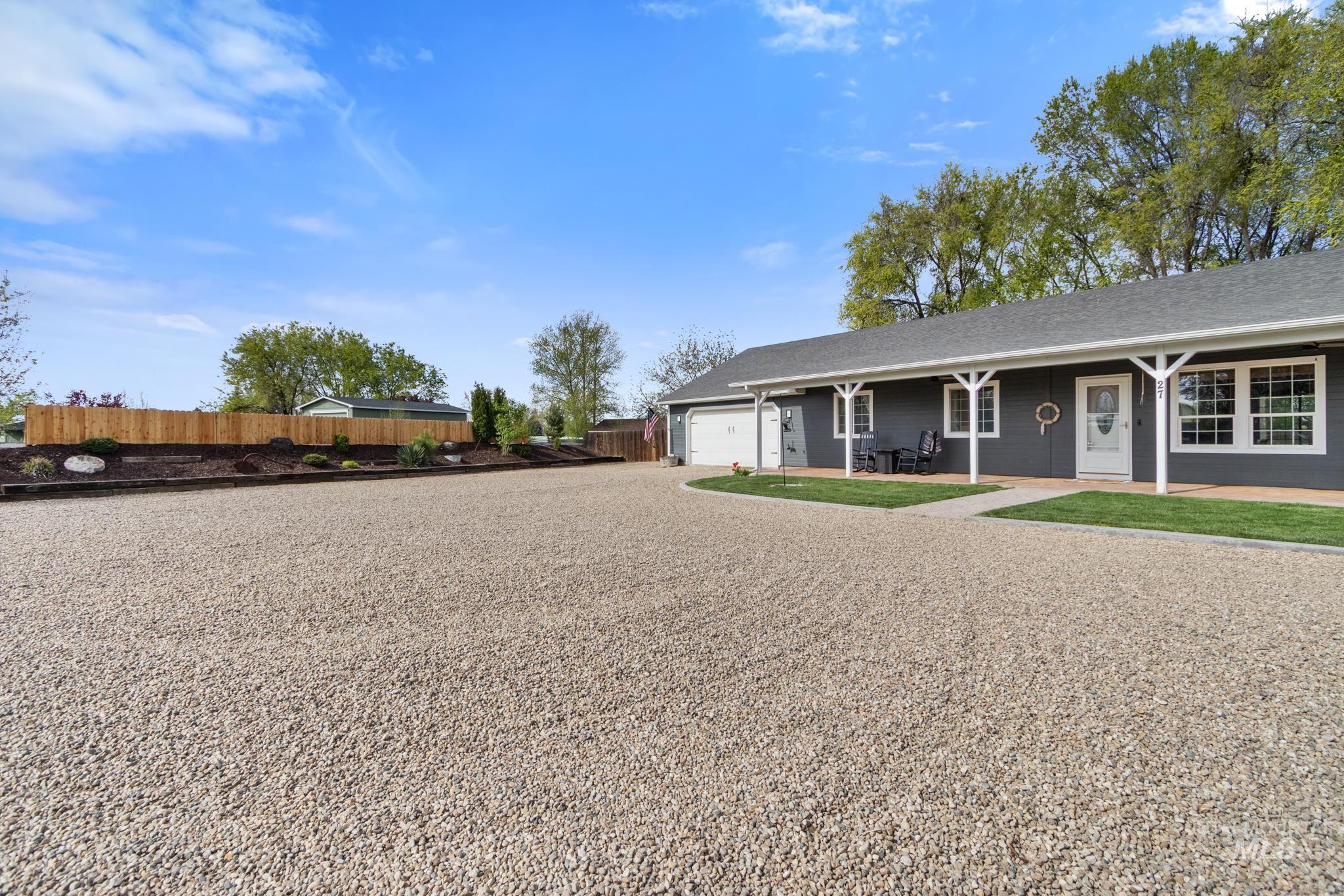 27 N Pit Lane, Nampa, Idaho 83687, 3 Bedrooms, 2 Bathrooms, Residential For Sale, Price $769,000, 98981321