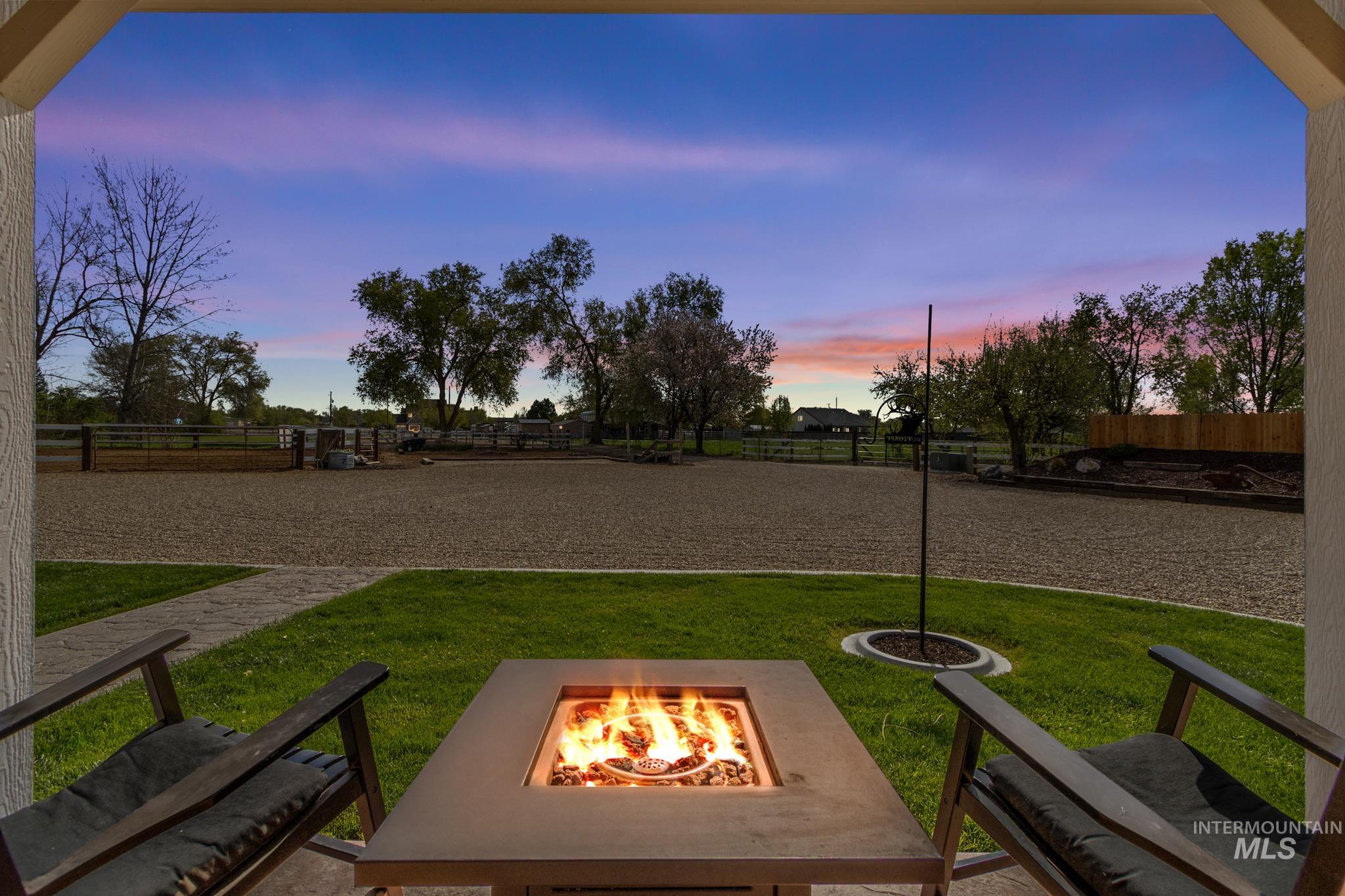 27 N Pit Lane, Nampa, Idaho 83687, 3 Bedrooms, 2 Bathrooms, Residential For Sale, Price $769,000, 98981321