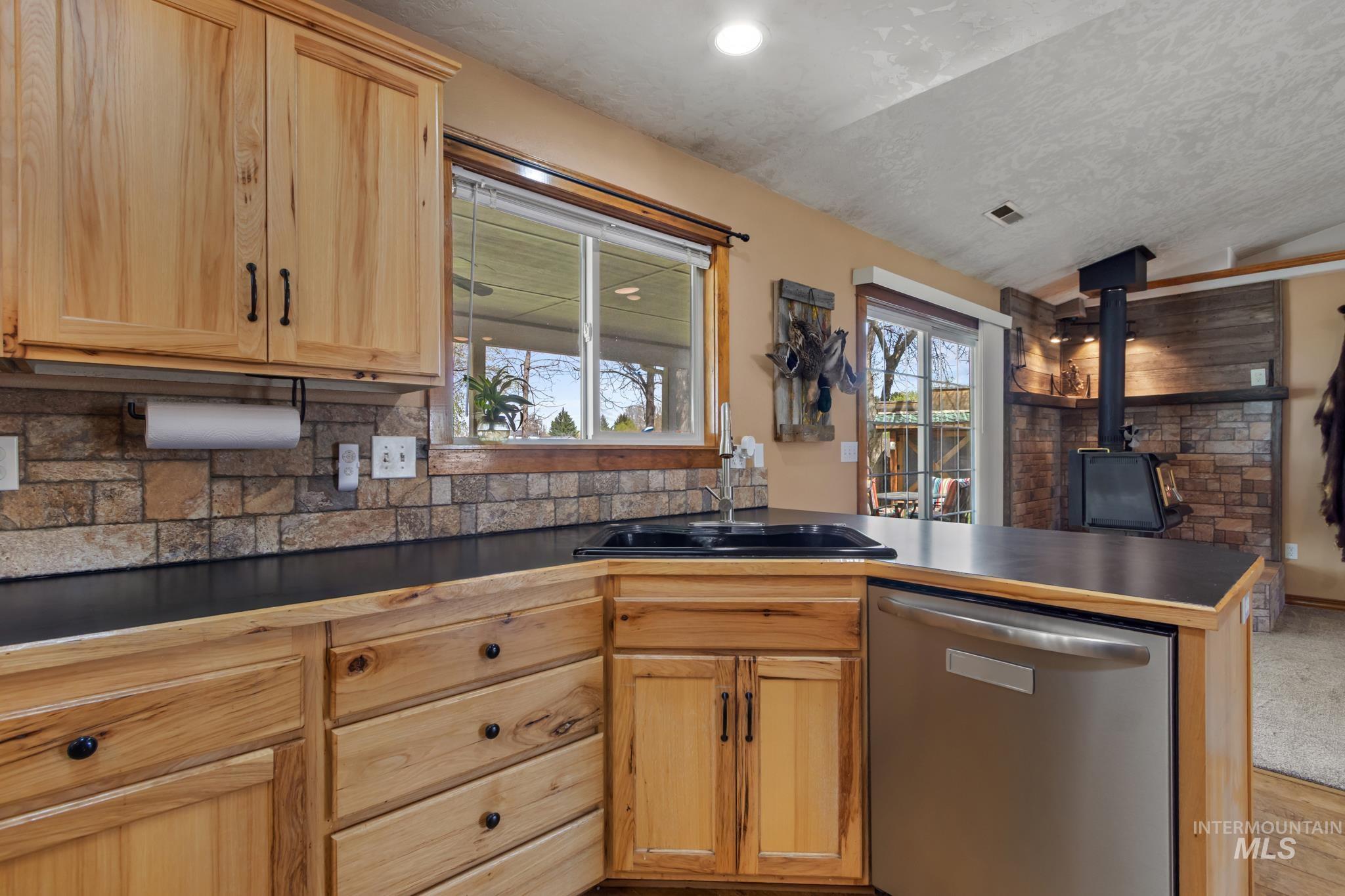 27 N Pit Lane, Nampa, Idaho 83687, 3 Bedrooms, 2 Bathrooms, Residential For Sale, Price $769,000, 98981321