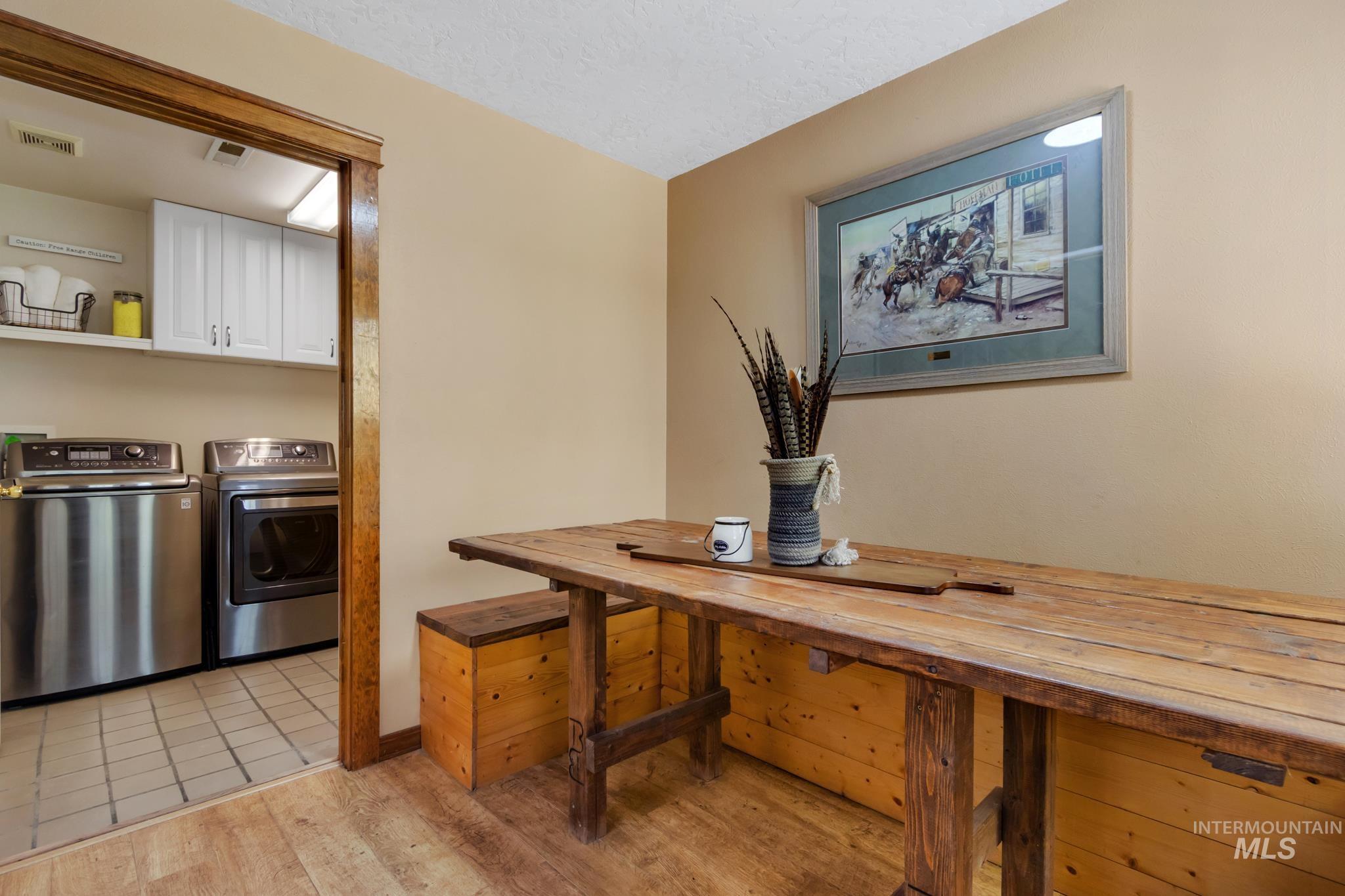 27 N Pit Lane, Nampa, Idaho 83687, 3 Bedrooms, 2 Bathrooms, Residential For Sale, Price $769,000, 98981321