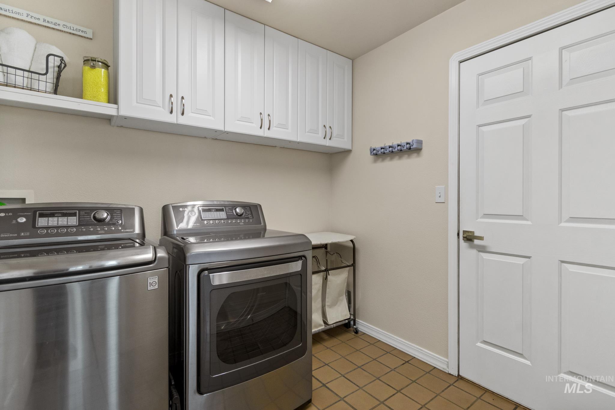 27 N Pit Lane, Nampa, Idaho 83687, 3 Bedrooms, 2 Bathrooms, Residential For Sale, Price $769,000, 98981321