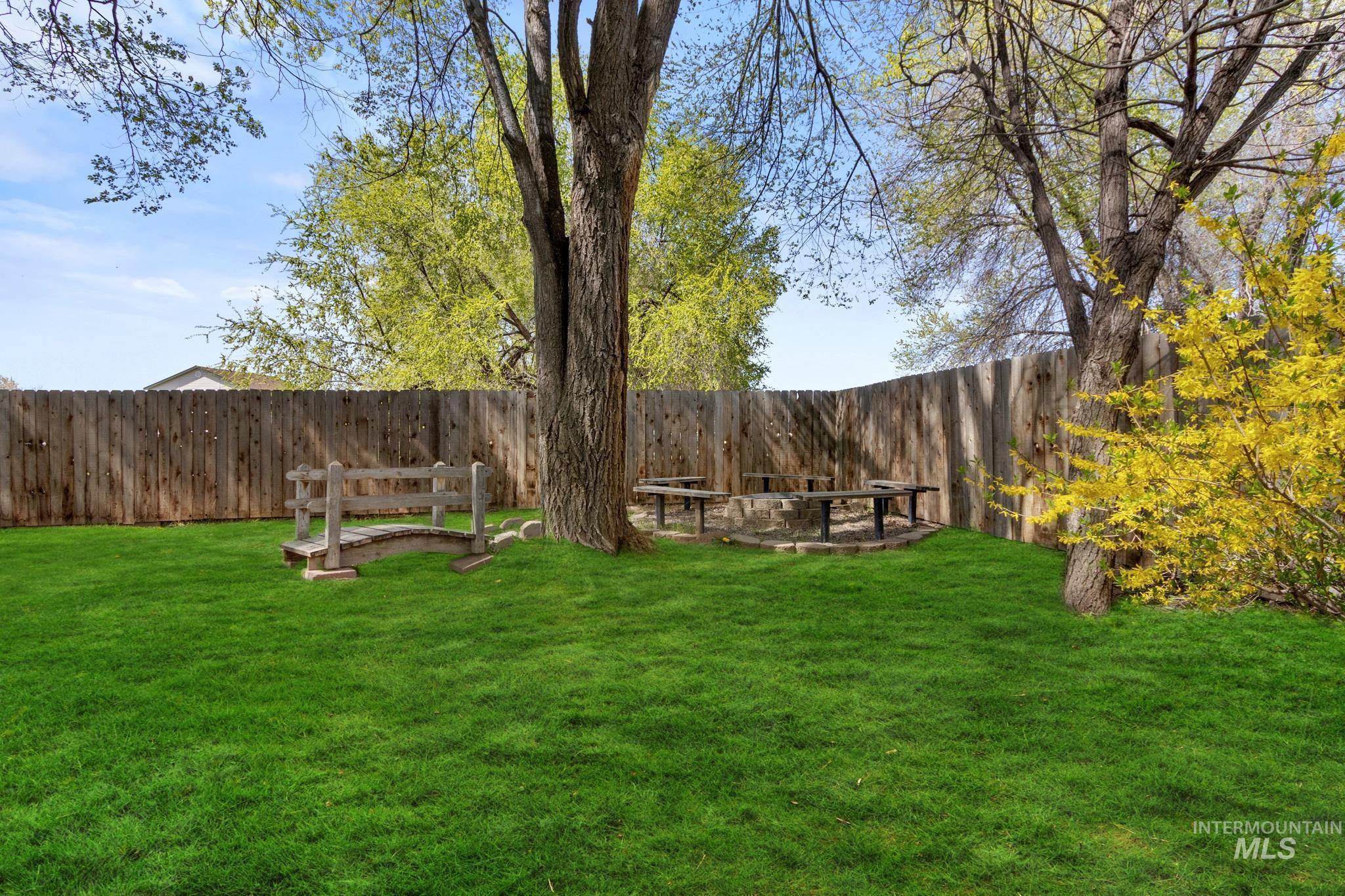 27 N Pit Lane, Nampa, Idaho 83687, 3 Bedrooms, 2 Bathrooms, Residential For Sale, Price $769,000, 98981321