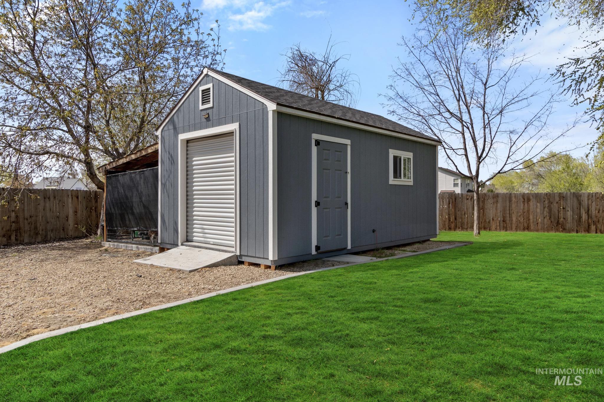 27 N Pit Lane, Nampa, Idaho 83687, 3 Bedrooms, 2 Bathrooms, Residential For Sale, Price $769,000, 98981321