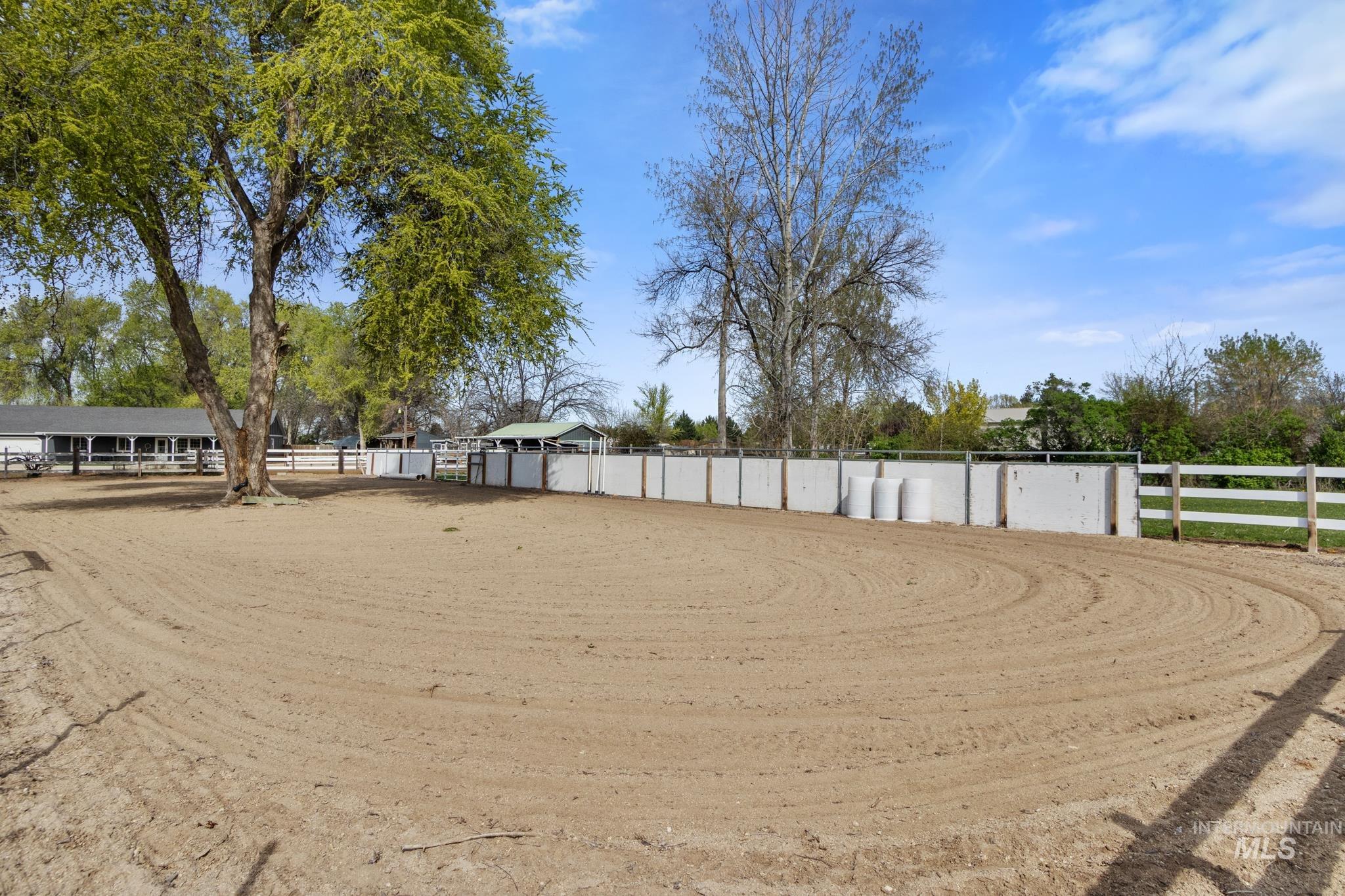 27 N Pit Lane, Nampa, Idaho 83687, 3 Bedrooms, 2 Bathrooms, Residential For Sale, Price $769,000, 98981321