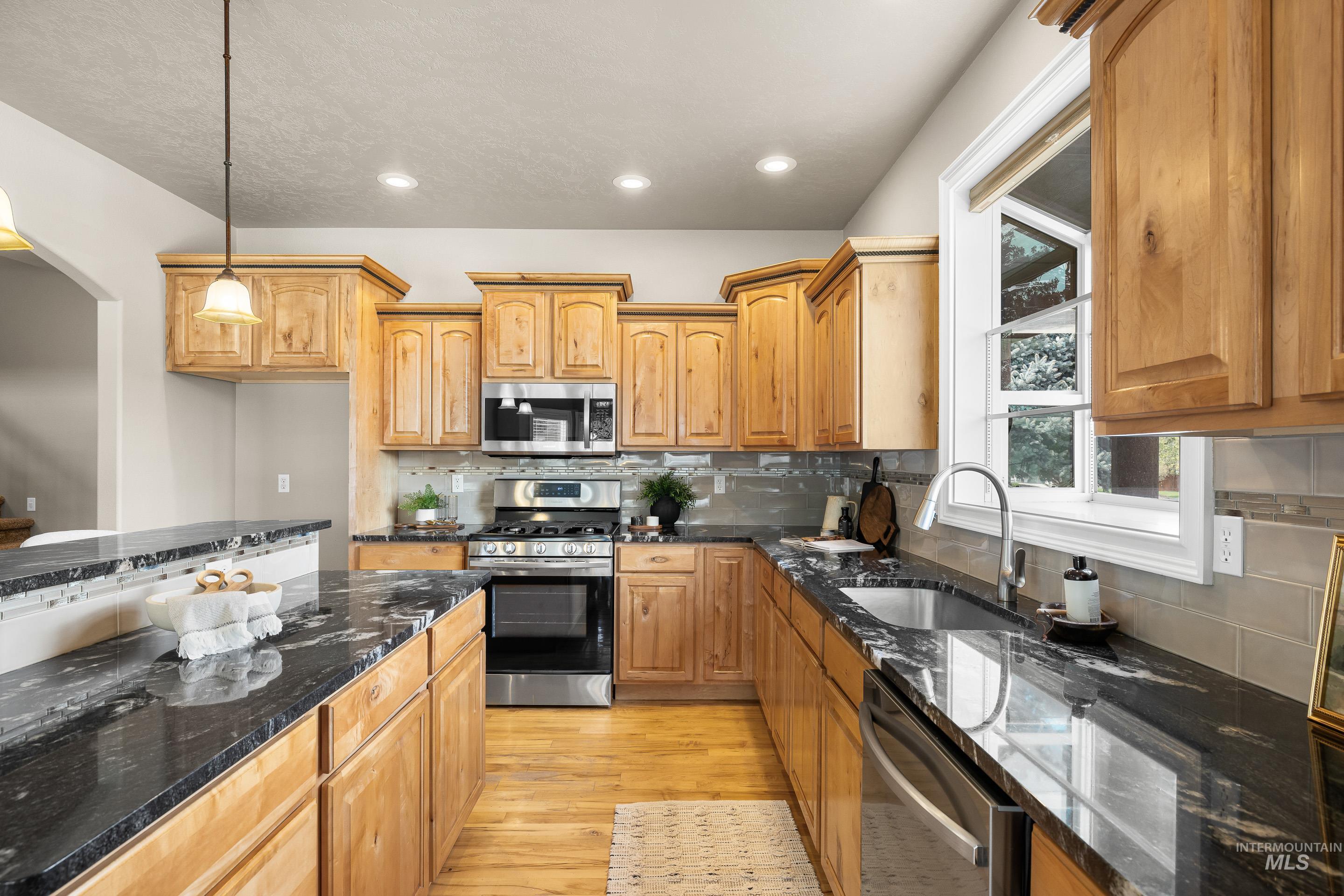 4270 S Varian Ave, Boise, Idaho 83709-5896, 4 Bedrooms, 3.5 Bathrooms, Residential For Sale, Price $698,000, 98981322