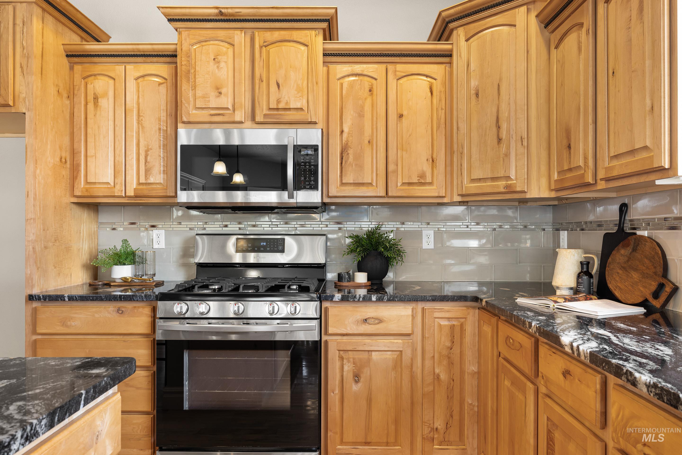 4270 S Varian Ave, Boise, Idaho 83709-5896, 4 Bedrooms, 3.5 Bathrooms, Residential For Sale, Price $698,000, 98981322