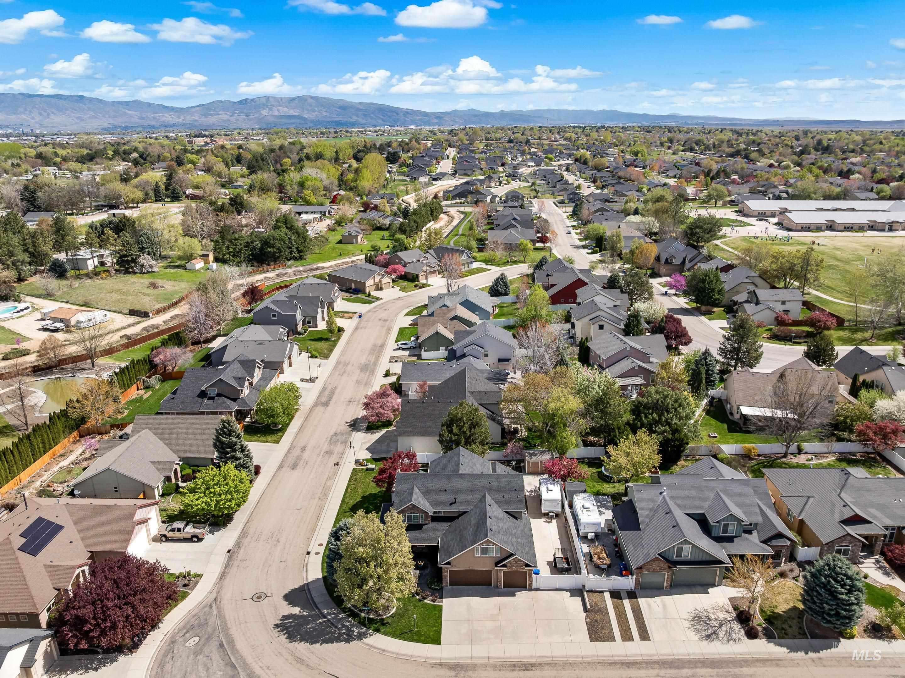 4270 S Varian Ave, Boise, Idaho 83709-5896, 4 Bedrooms, 3.5 Bathrooms, Residential For Sale, Price $698,000, 98981322