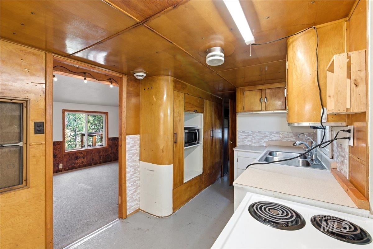 6 Rattlesnake Rd, Boise, Idaho 83716-3102, 2 Bedrooms, 1 Bathroom, Residential For Sale, Price $330,000, 98981325