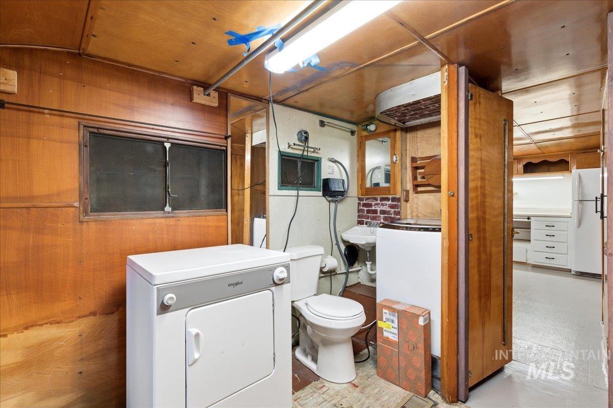 6 Rattlesnake Rd, Boise, Idaho 83716-3102, 2 Bedrooms, 1 Bathroom, Residential For Sale, Price $330,000, 98981325