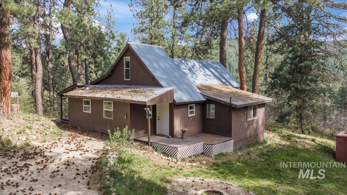 6 Rattlesnake Rd, Boise, Idaho 83716-3102, 2 Bedrooms, 1 Bathroom, Residential For Sale, Price $330,000, 98981325