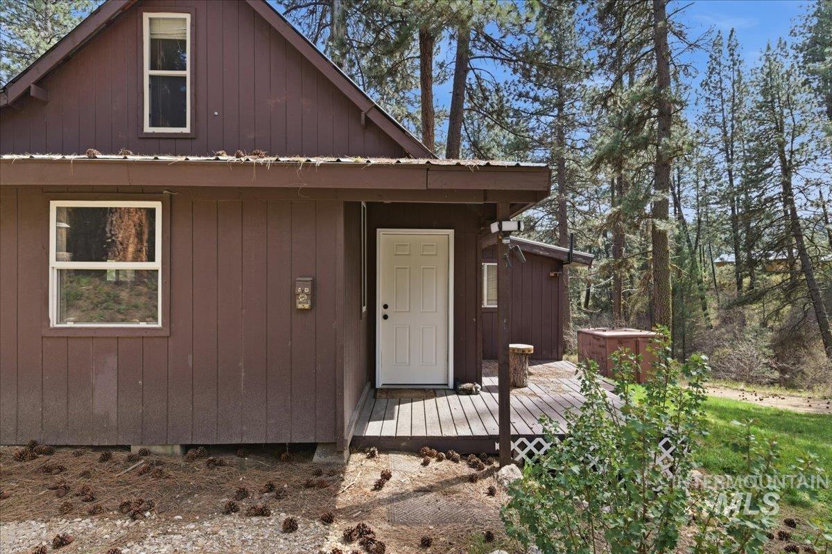 6 Rattlesnake Rd, Boise, Idaho 83716-3102, 2 Bedrooms, 1 Bathroom, Residential For Sale, Price $330,000,MLS 98981325