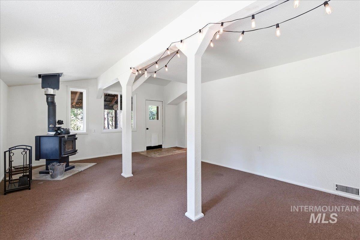 6 Rattlesnake Rd, Boise, Idaho 83716-3102, 2 Bedrooms, 1 Bathroom, Residential For Sale, Price $330,000,MLS 98981325