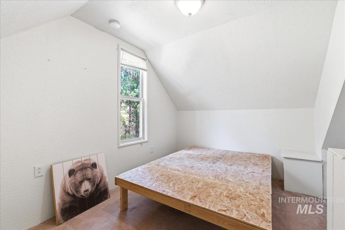 6 Rattlesnake Rd, Boise, Idaho 83716-3102, 2 Bedrooms, 1 Bathroom, Residential For Sale, Price $330,000, 98981325