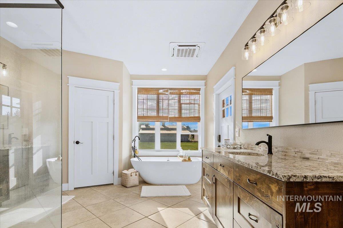 10922 W Beagle Flats Ln, Star, Idaho 83669, 4 Bedrooms, 5 Bathrooms, Residential For Sale, Price $2,388,000, 98981330