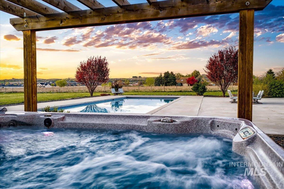 10922 W Beagle Flats Ln, Star, Idaho 83669, 4 Bedrooms, 5 Bathrooms, Residential For Sale, Price $2,388,000, 98981330
