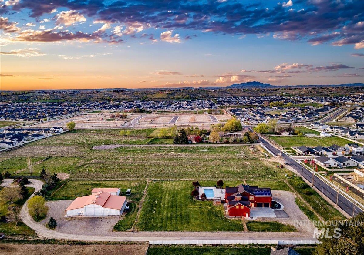 10922 W Beagle Flats Ln, Star, Idaho 83669, 4 Bedrooms, 5 Bathrooms, Residential For Sale, Price $2,388,000, 98981330