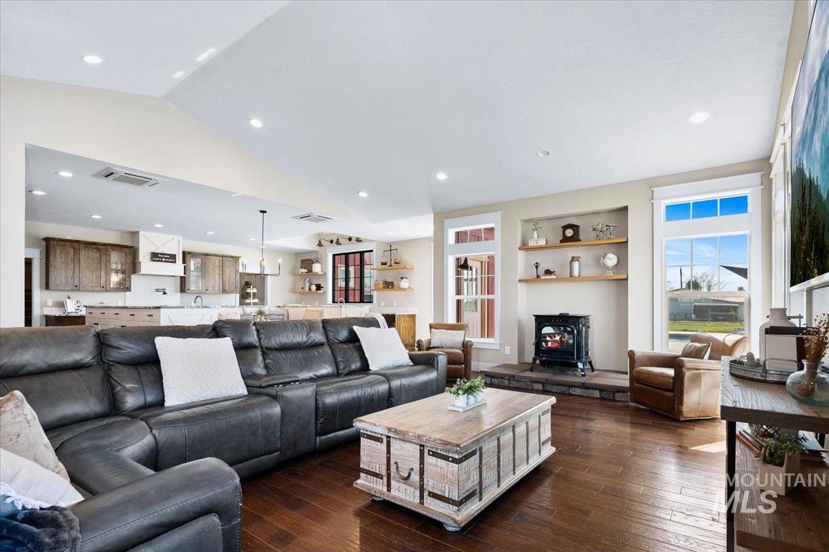 10922 W Beagle Flats Ln, Star, Idaho 83669, 4 Bedrooms, 5 Bathrooms, Residential For Sale, Price $2,388,000, 98981330