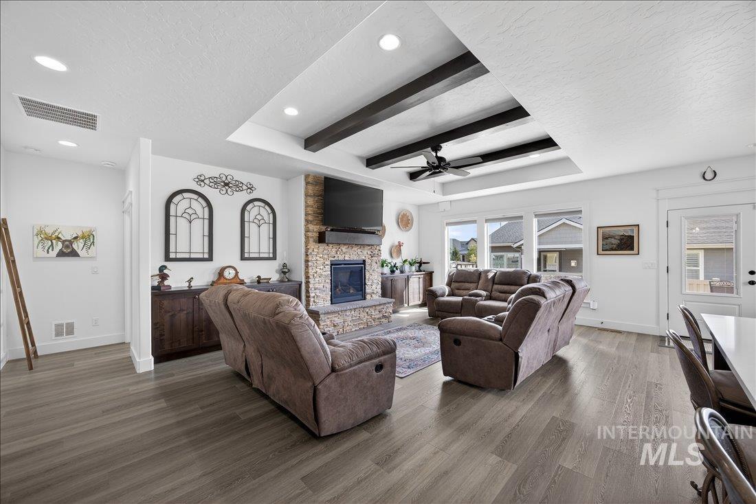 1658 Mary Hill Ave, Middleton, Idaho 83644, 3 Bedrooms, 2 Bathrooms, Residential For Sale, Price $595,000, 98981333