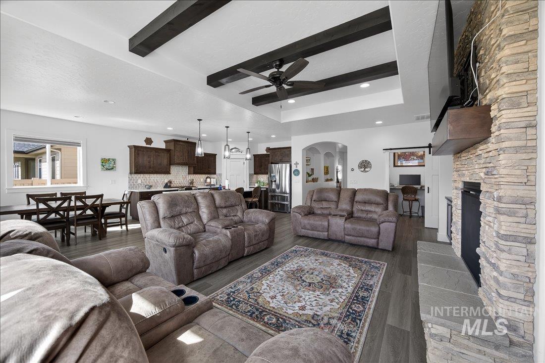 1658 Mary Hill Ave, Middleton, Idaho 83644, 3 Bedrooms, 2 Bathrooms, Residential For Sale, Price $595,000, 98981333